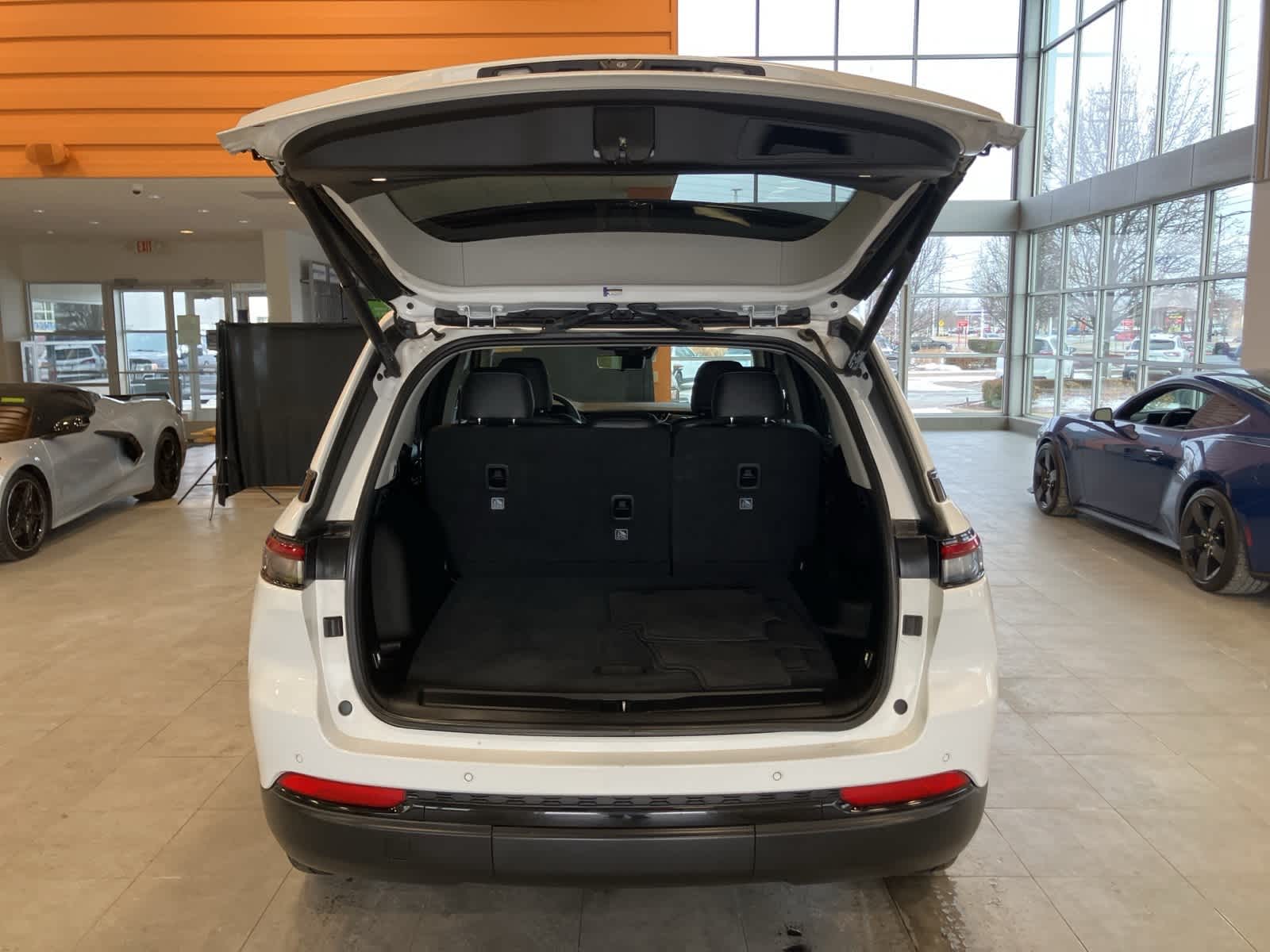 Thumbnail: 2023 Jeep Grand Cherokee - 28