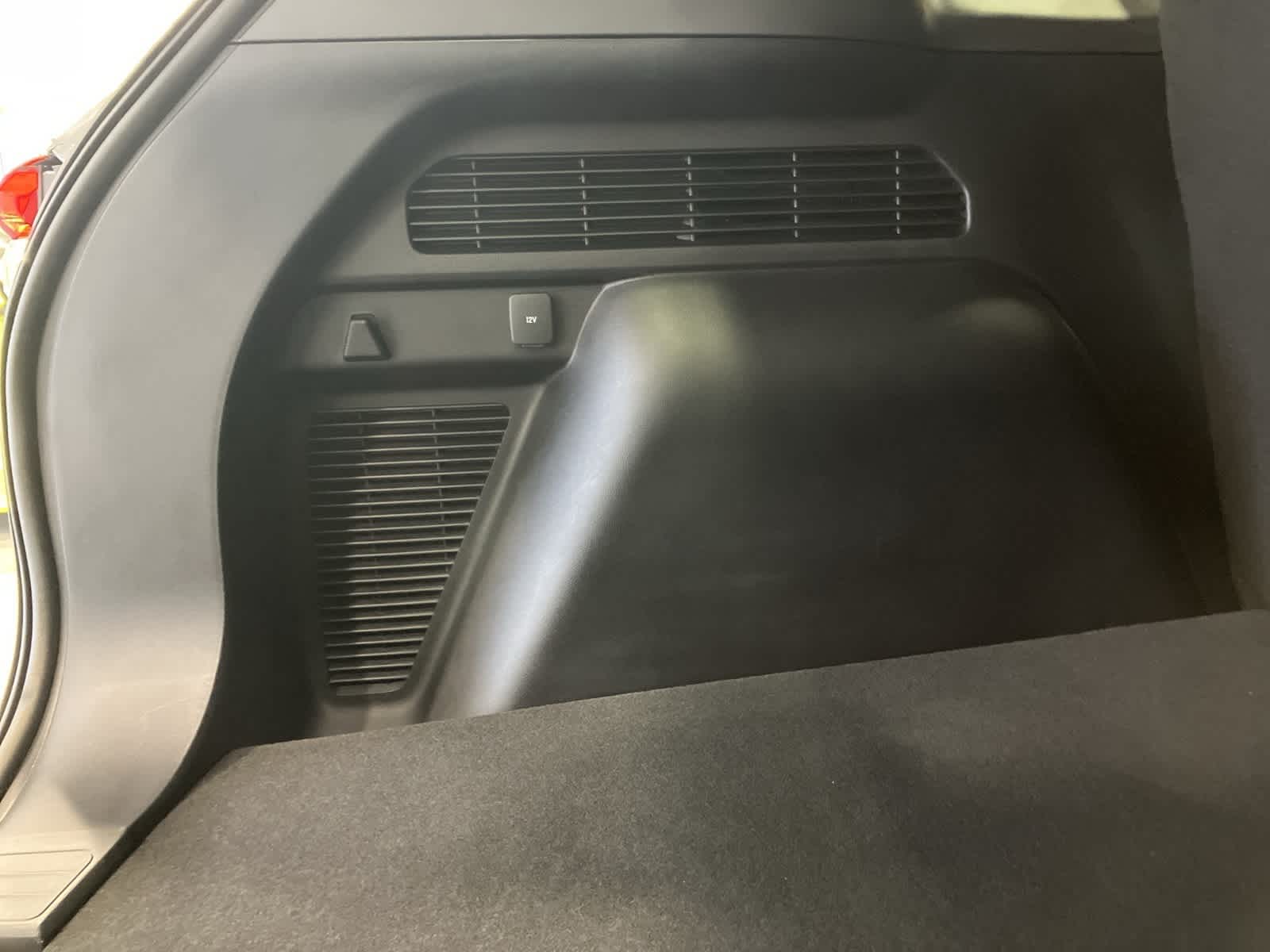 Thumbnail: 2023 Ford Escape - 32