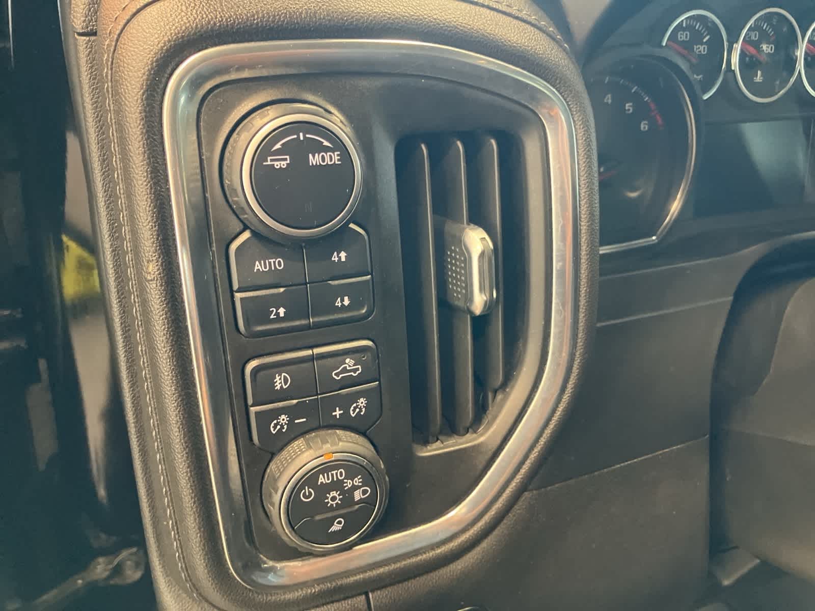 Thumbnail: 2021 Chevrolet Silverado 1500 - 13