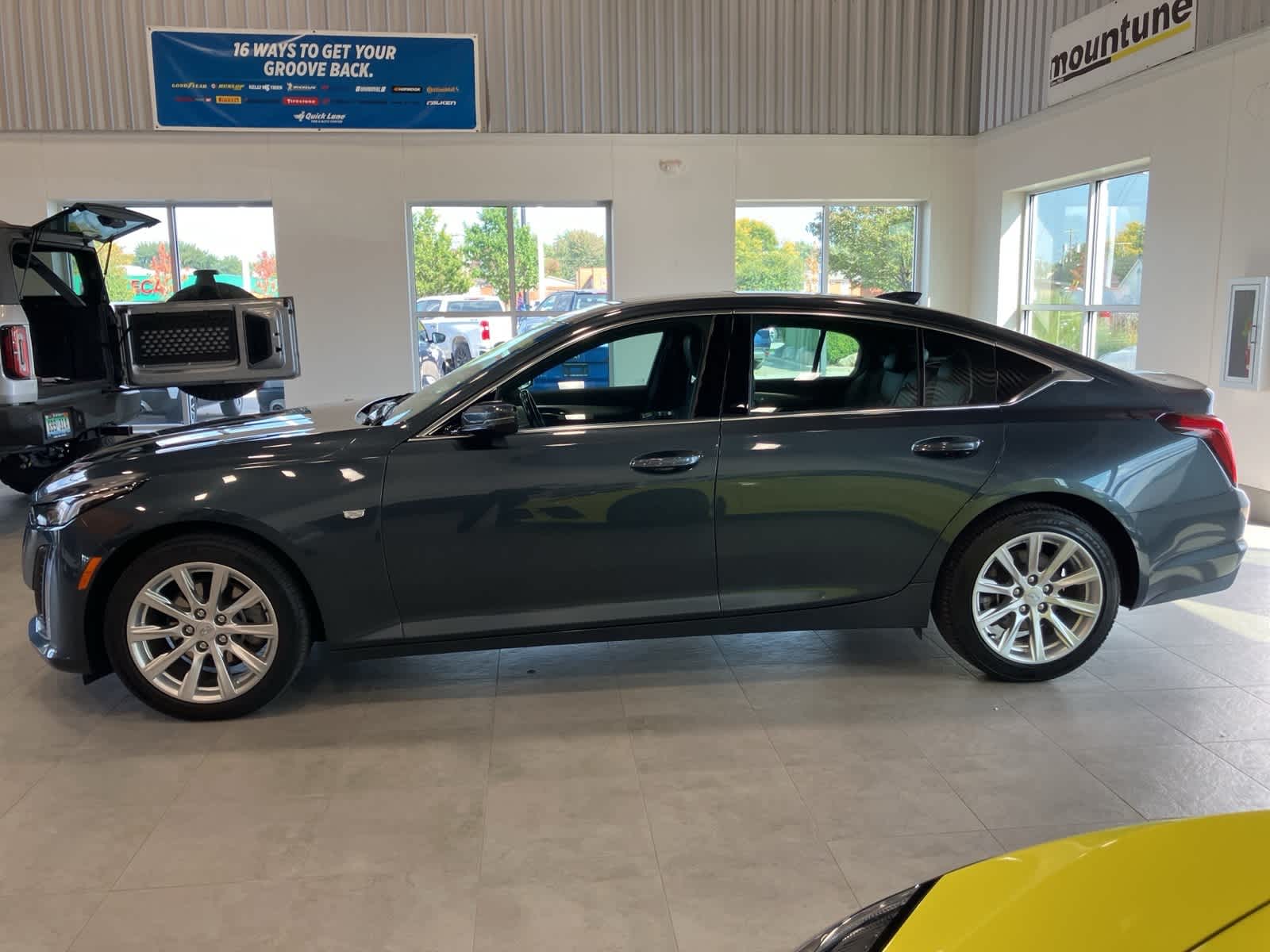 Thumbnail: 2021 Cadillac CT5 - 8
