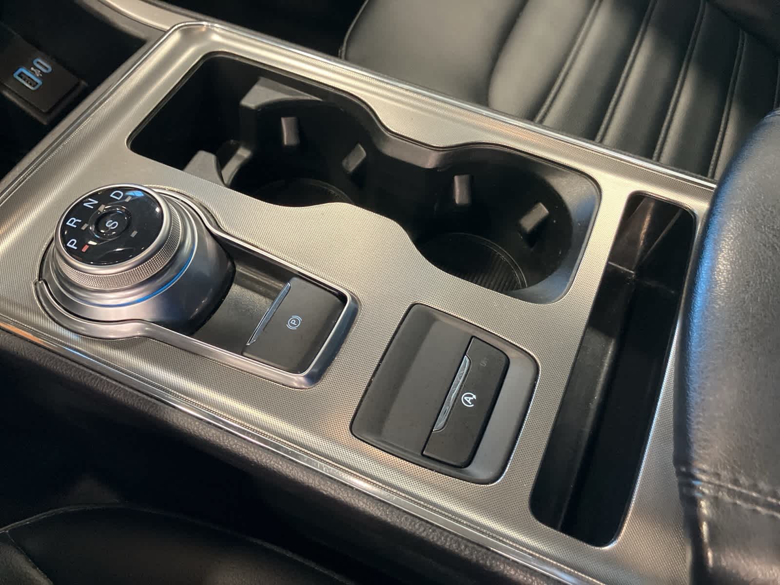 Thumbnail: 2022 Ford Edge - 16