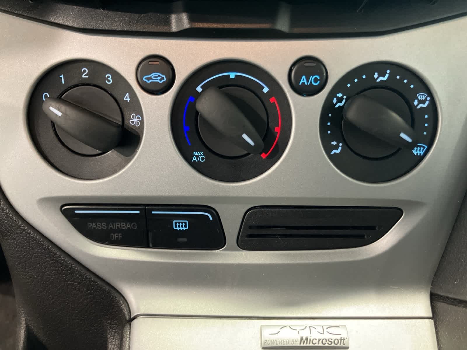 Thumbnail: 2014 Ford Focus - 16