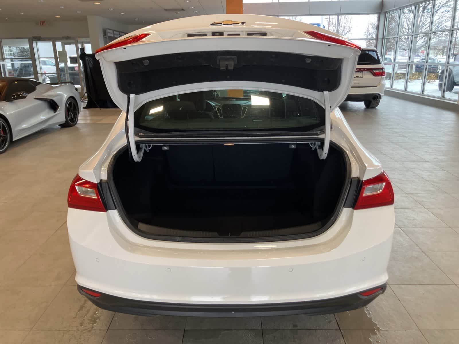 Thumbnail: 2024 Chevrolet Malibu - 25