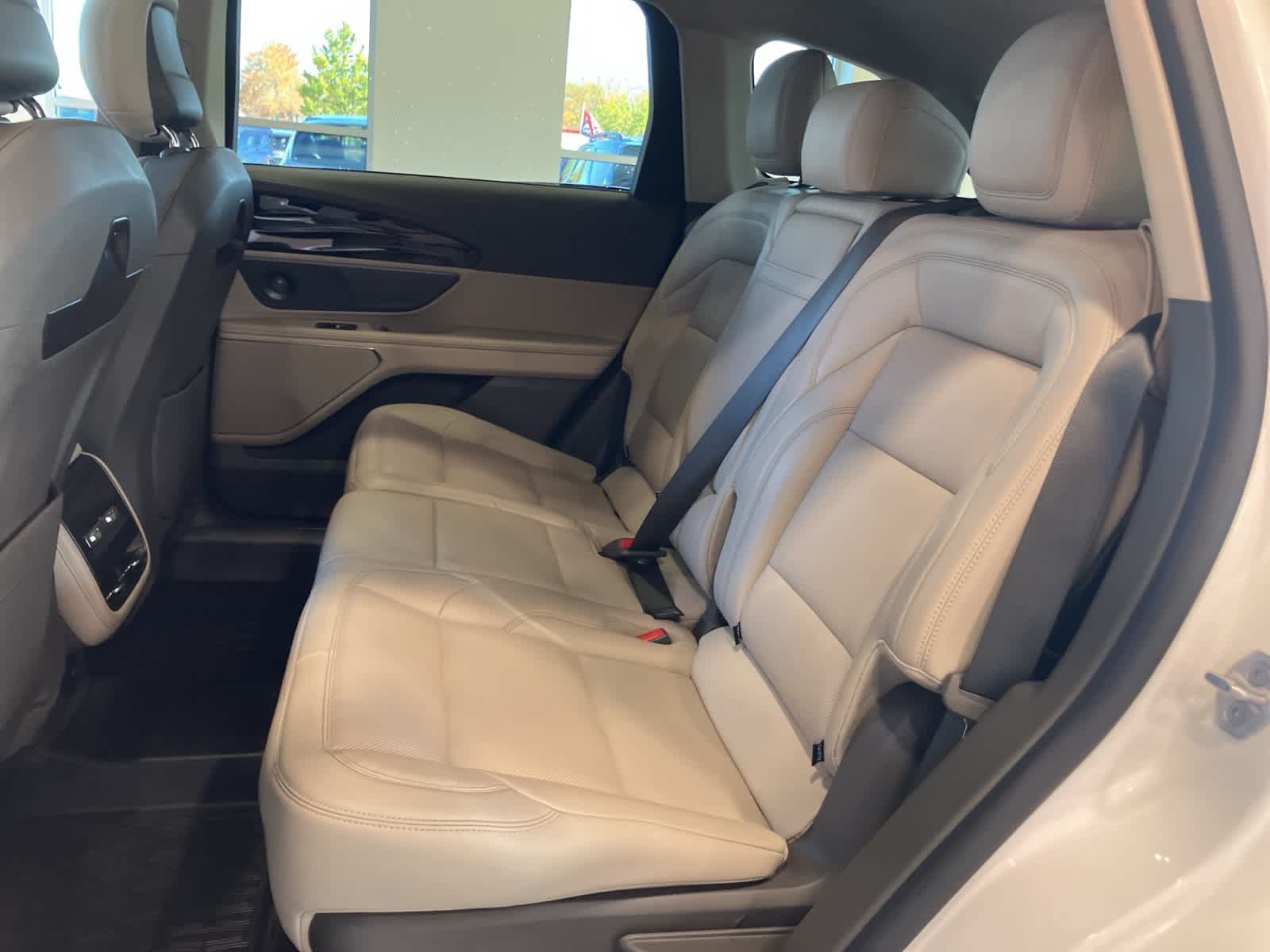 Thumbnail: 2024 Lincoln Nautilus - 33