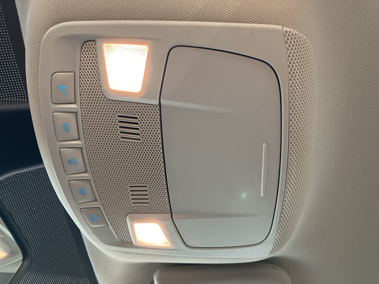 Thumbnail: 2022 Ford Edge - 18