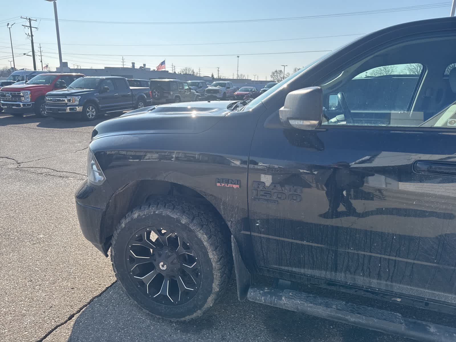 Thumbnail: 2022 RAM 1500 Classic - 4