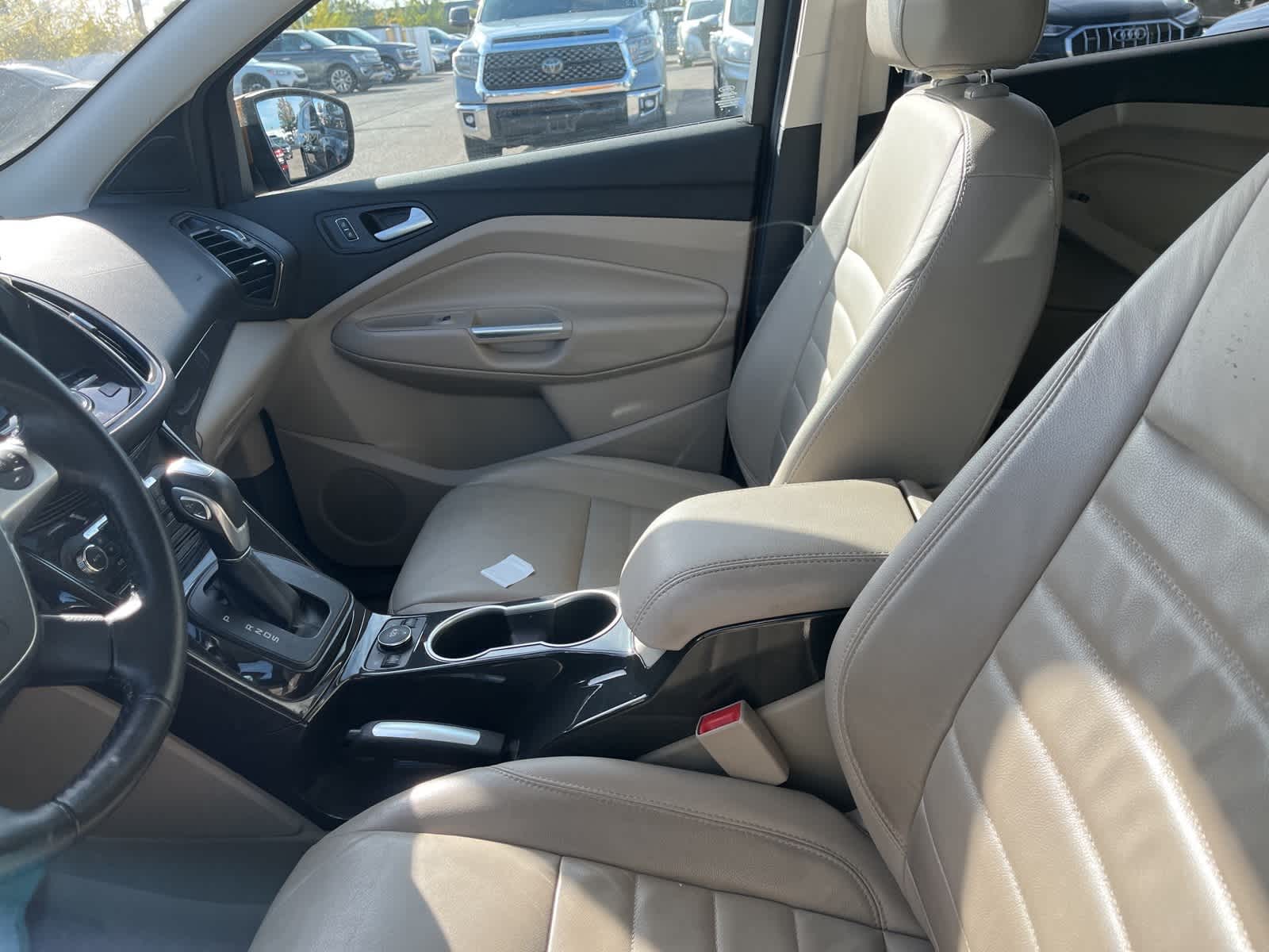 Thumbnail: 2016 Ford Escape - 24