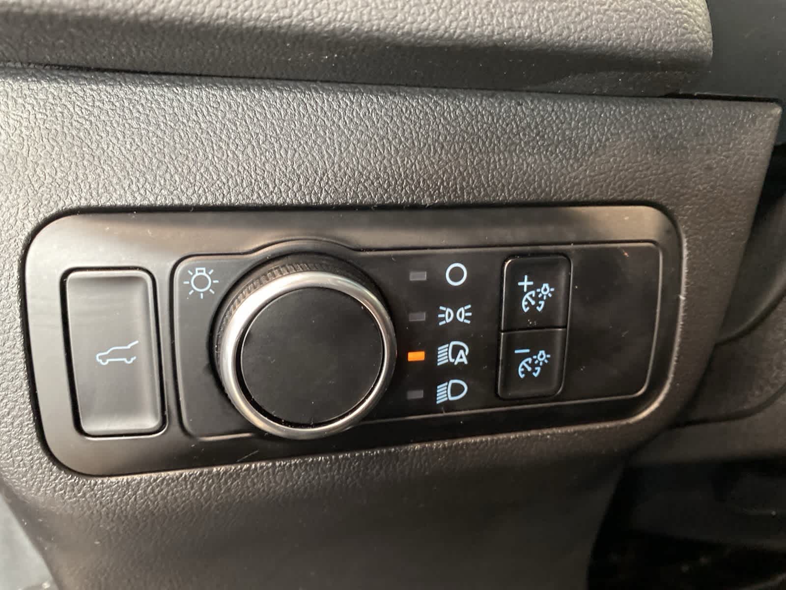 Thumbnail: 2023 Ford Escape - 18