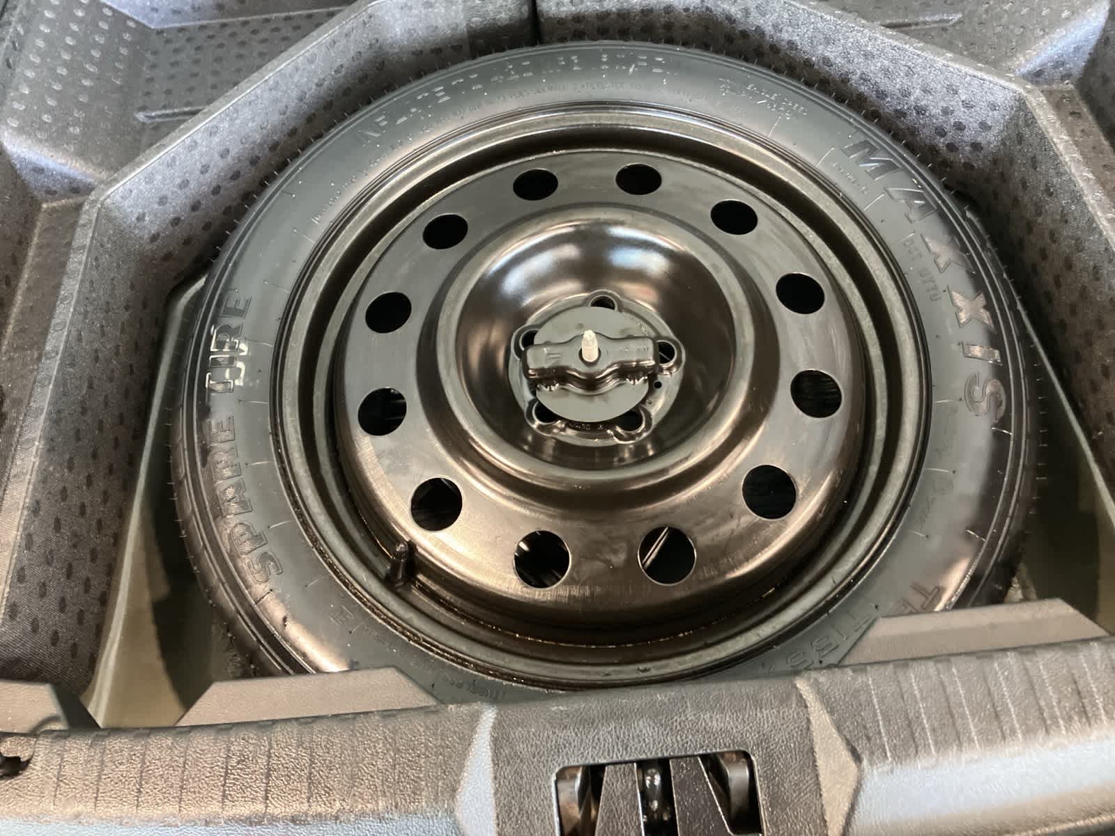 Thumbnail: 2022 Ford Edge - 27