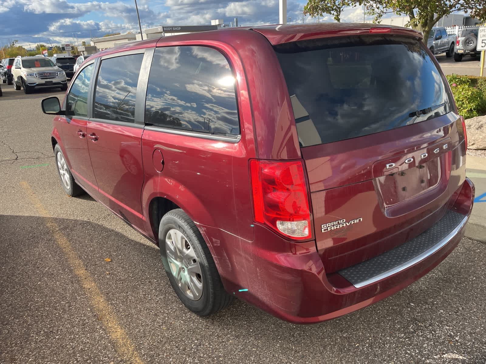 Thumbnail: 2018 Dodge Grand Caravan - 10