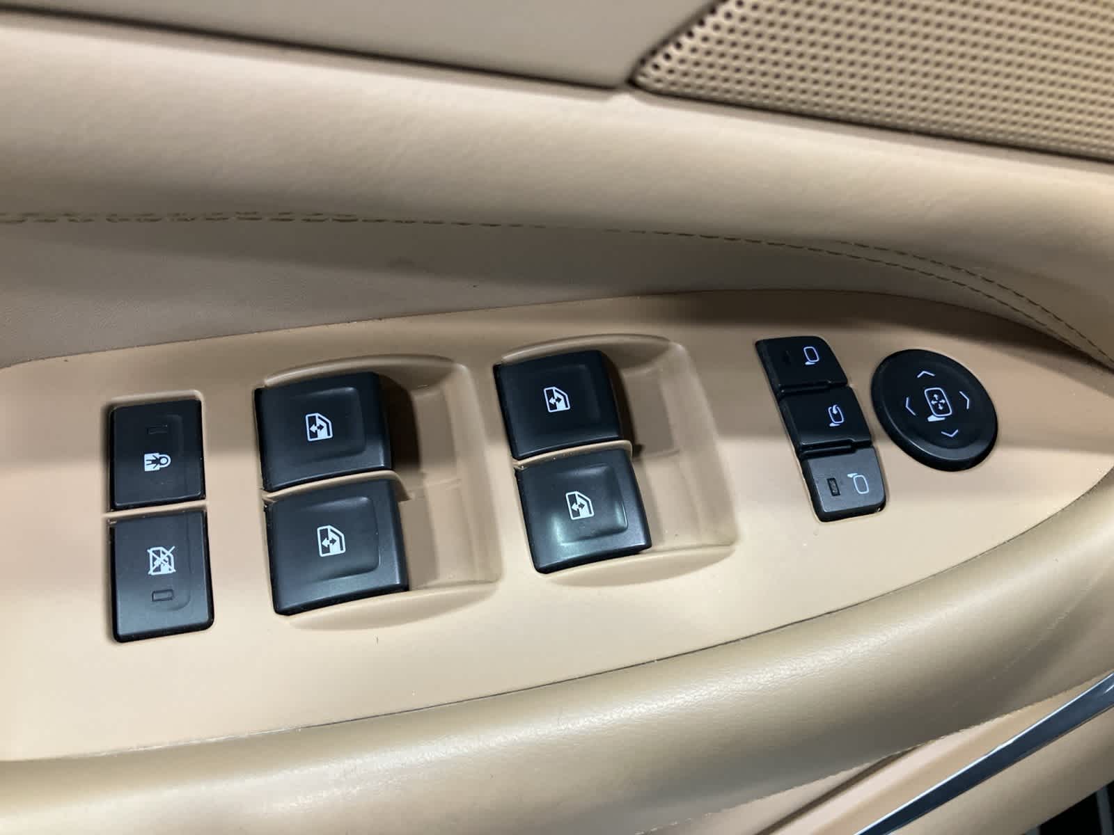 Thumbnail: 2019 Cadillac Escalade - 16