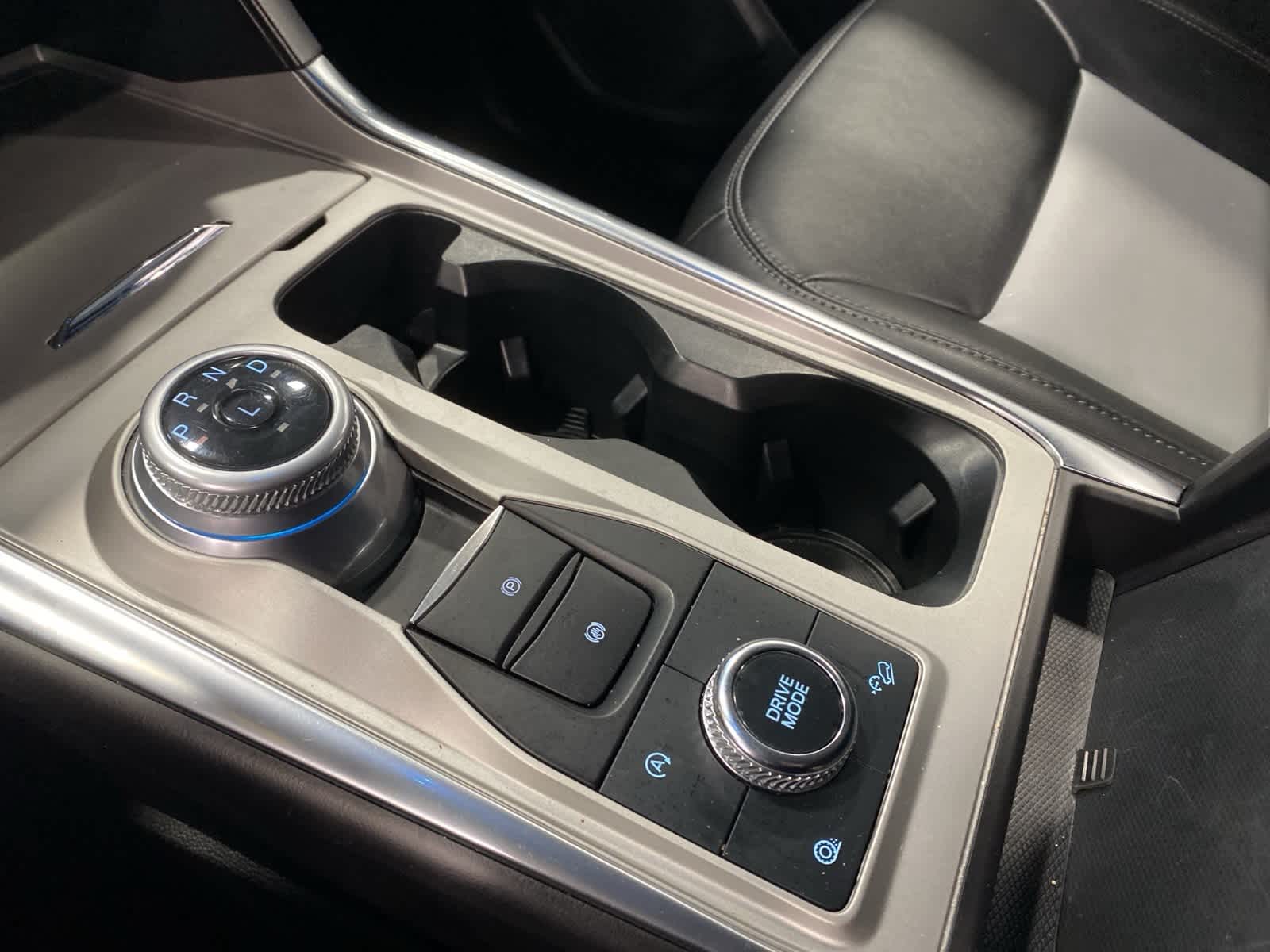 Thumbnail: 2023 Ford Explorer - 25