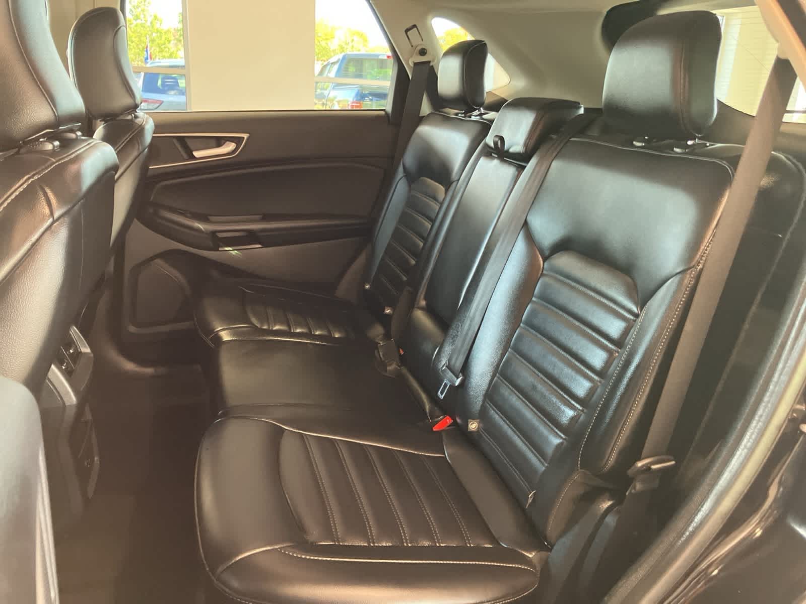 Thumbnail: 2022 Ford Edge - 21