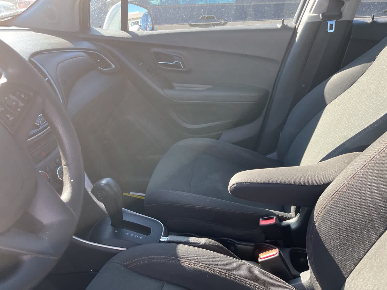 Thumbnail: 2017 Chevrolet Trax - 23