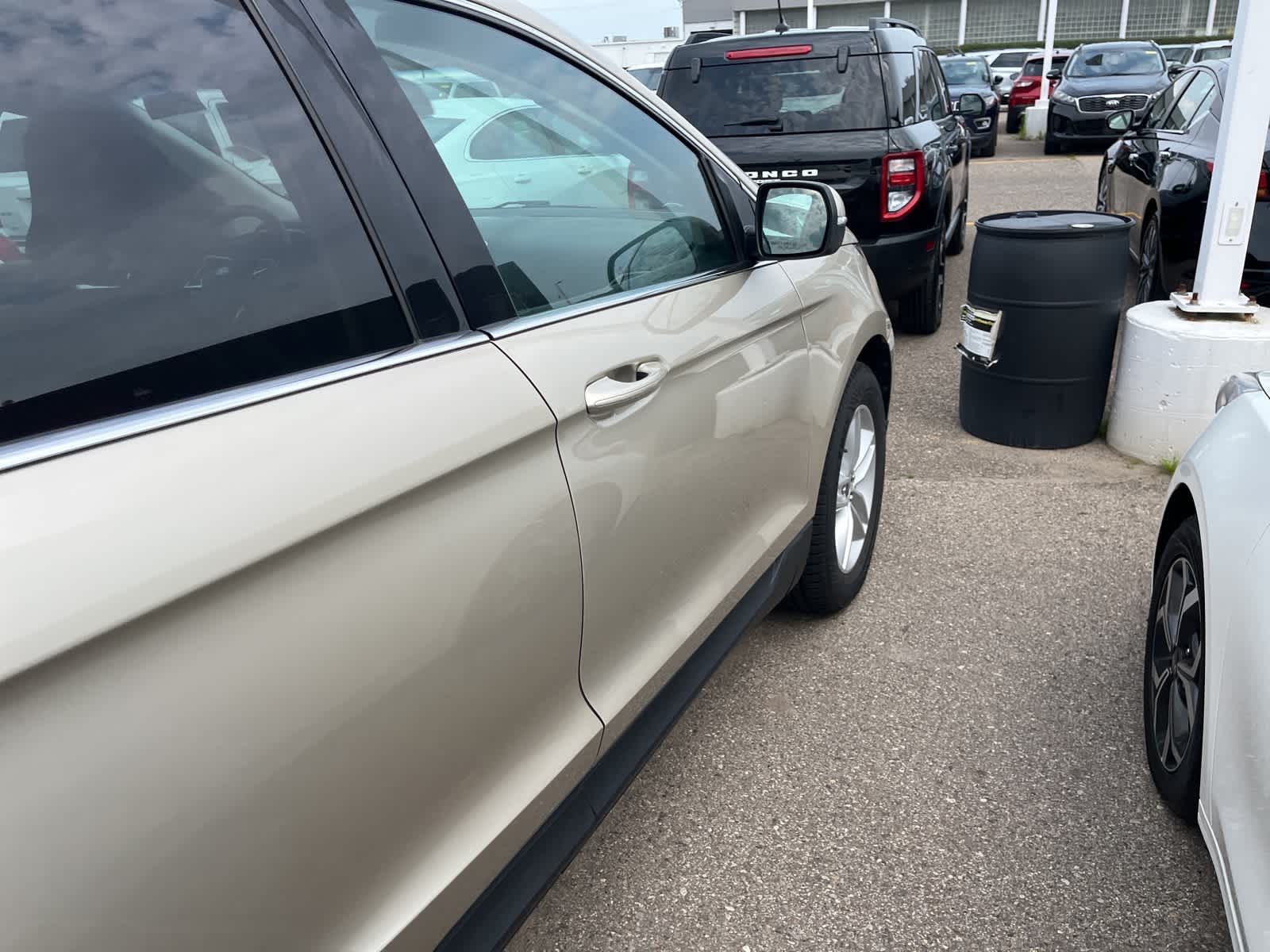 Thumbnail: 2018 Ford Edge - 15
