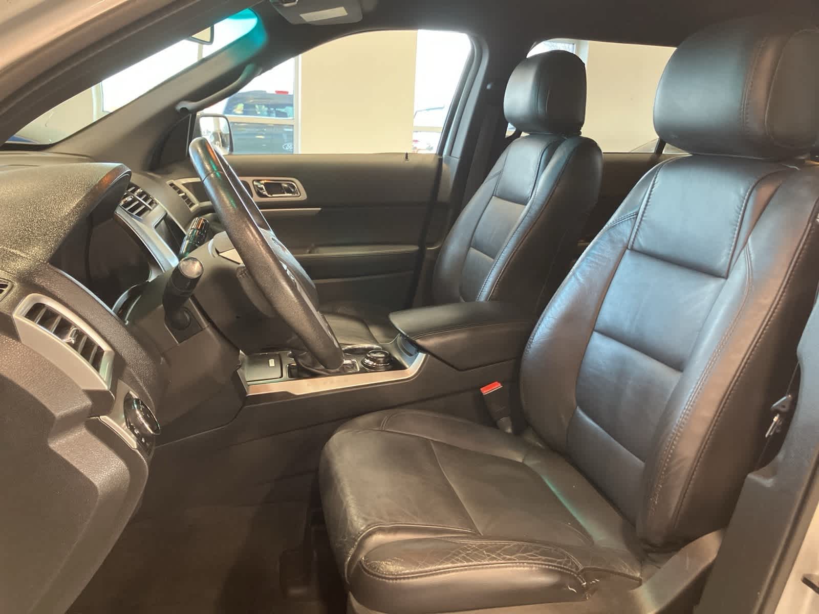 Thumbnail: 2015 Ford Explorer - 11