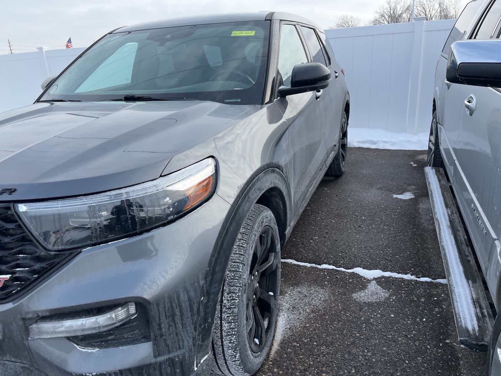 Thumbnail: 2022 Ford Explorer - 6