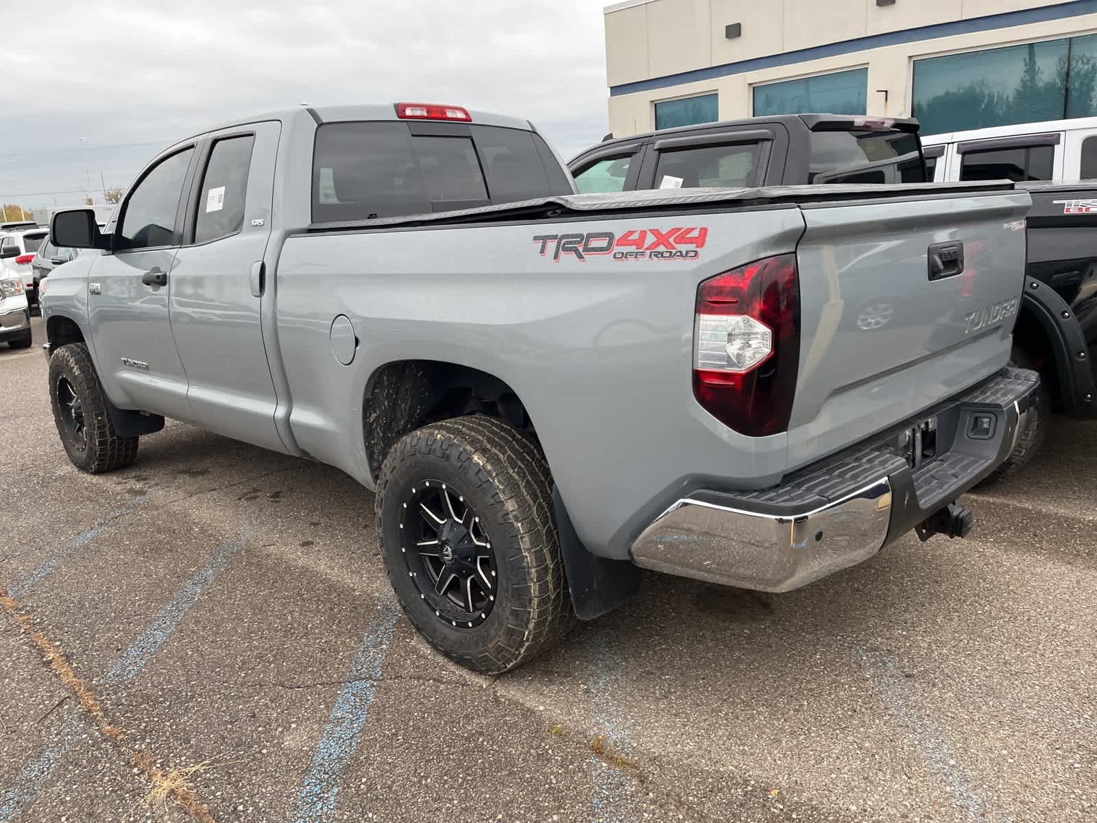 Thumbnail: 2018 Toyota Tundra - 10