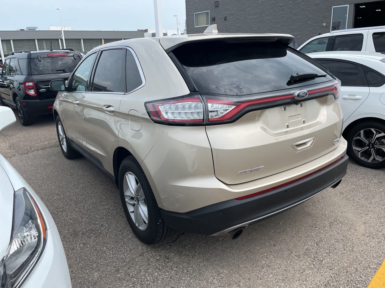 Thumbnail: 2018 Ford Edge - 8