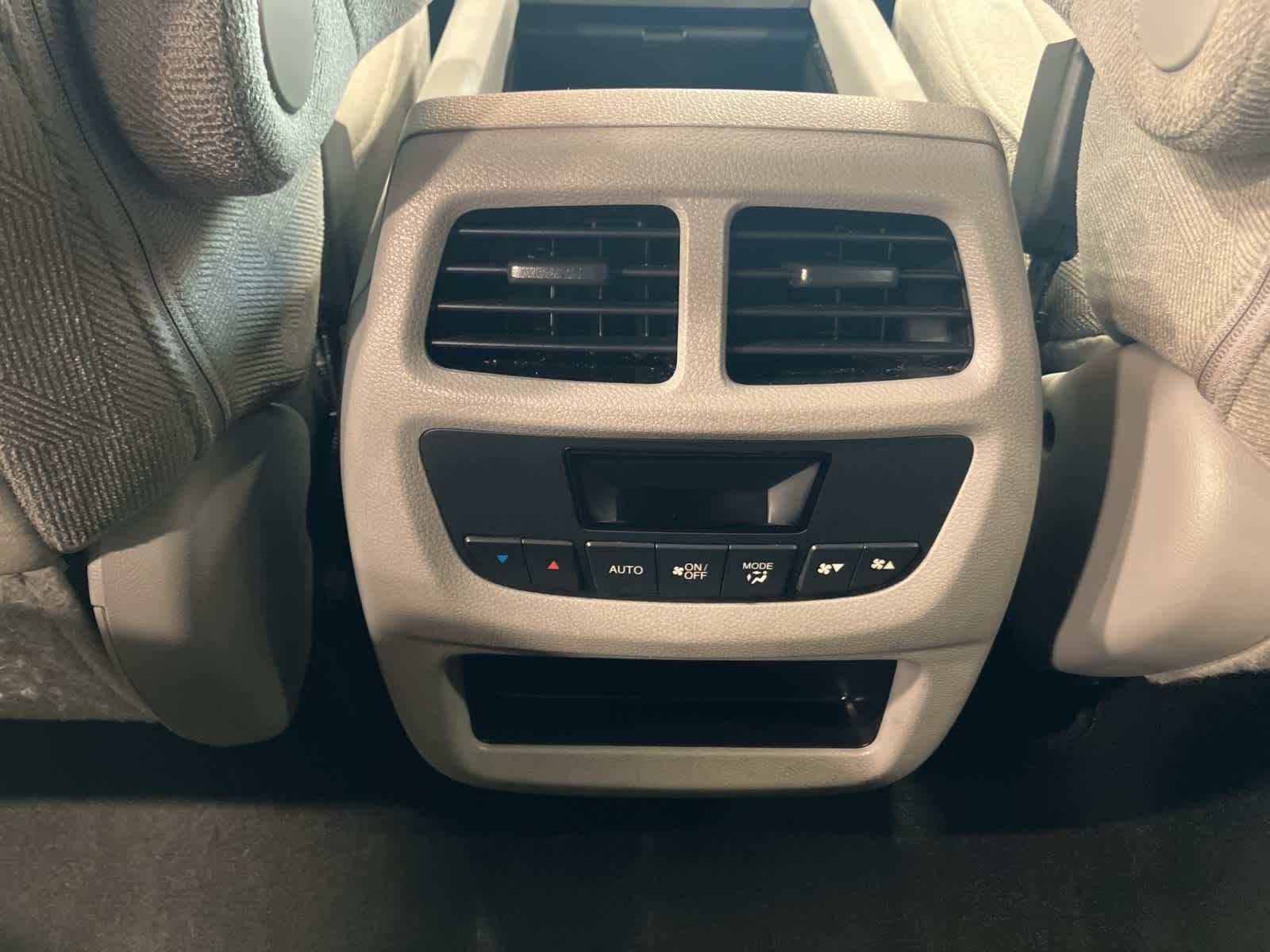 Thumbnail: 2019 Honda Pilot - 25