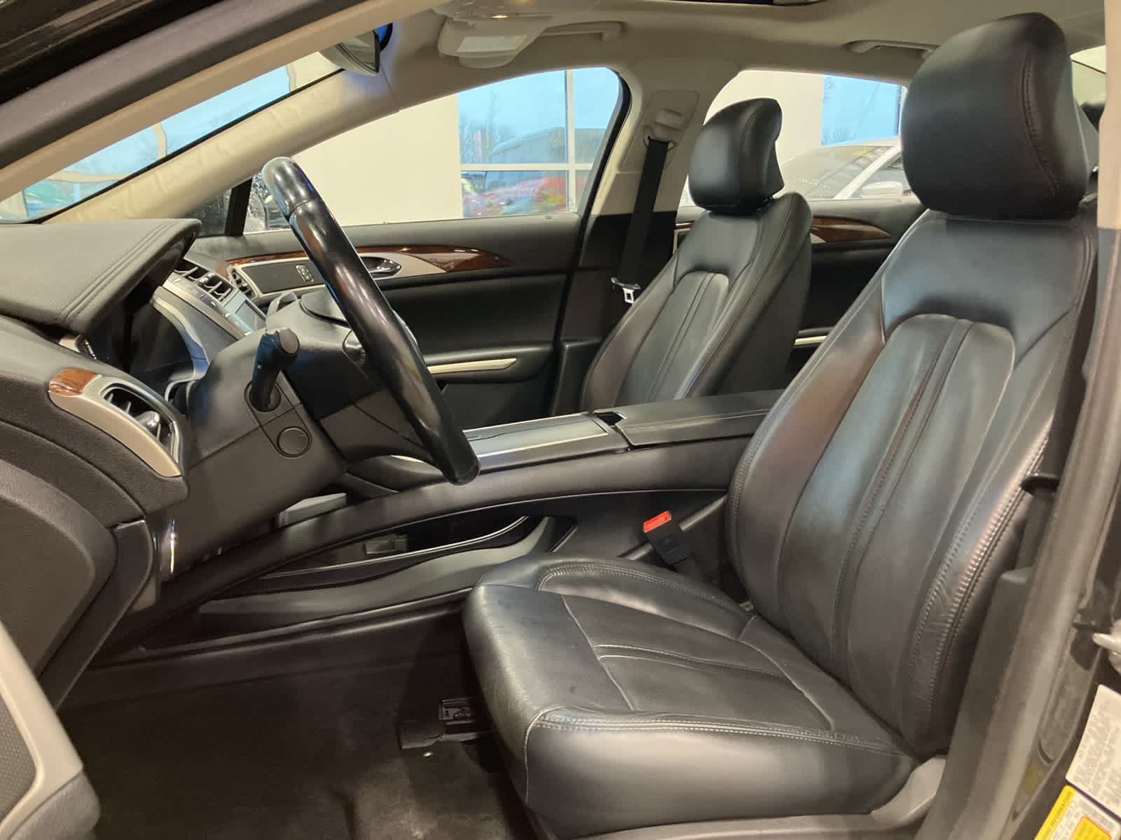 Thumbnail: 2015 Lincoln MKZ - 13