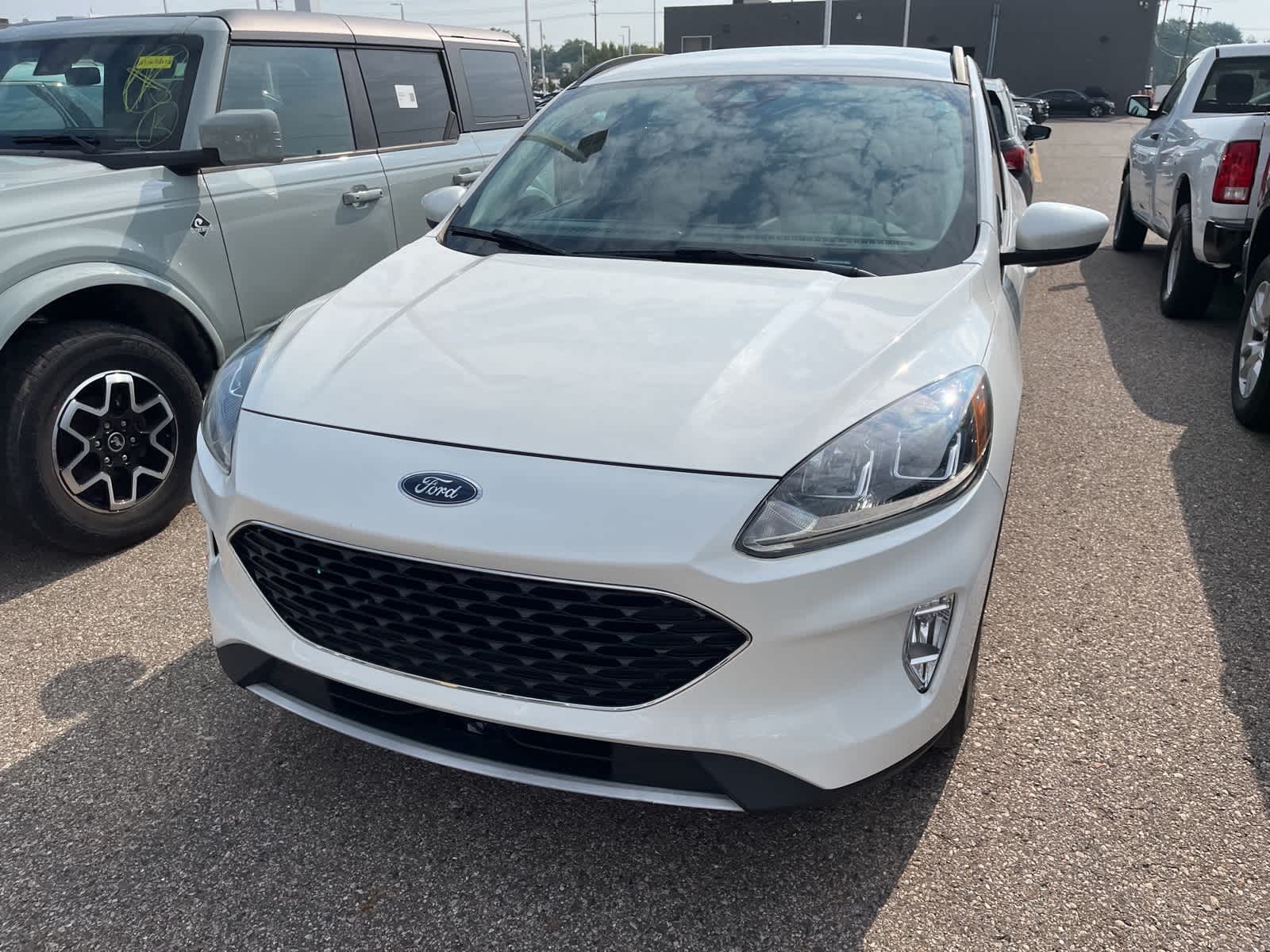 Thumbnail: 2020 Ford Escape - 3