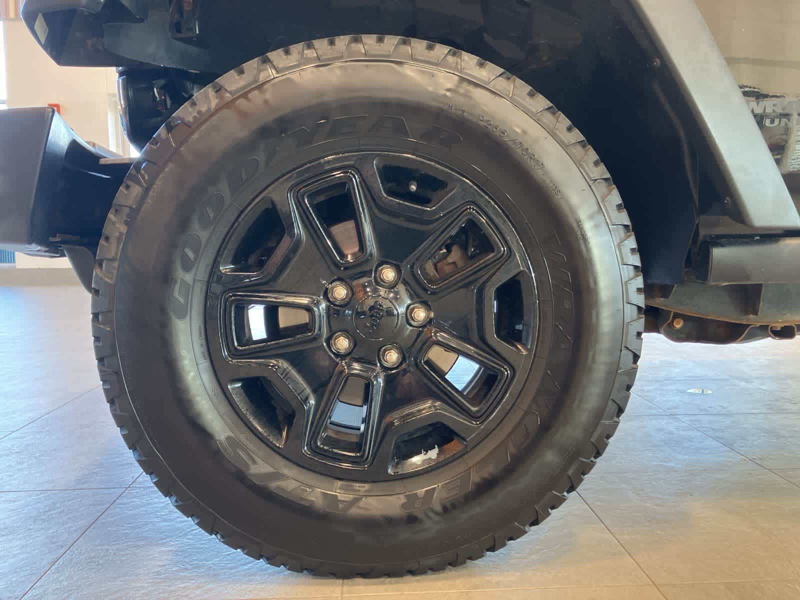 Thumbnail: 2017 Jeep Wrangler - 9