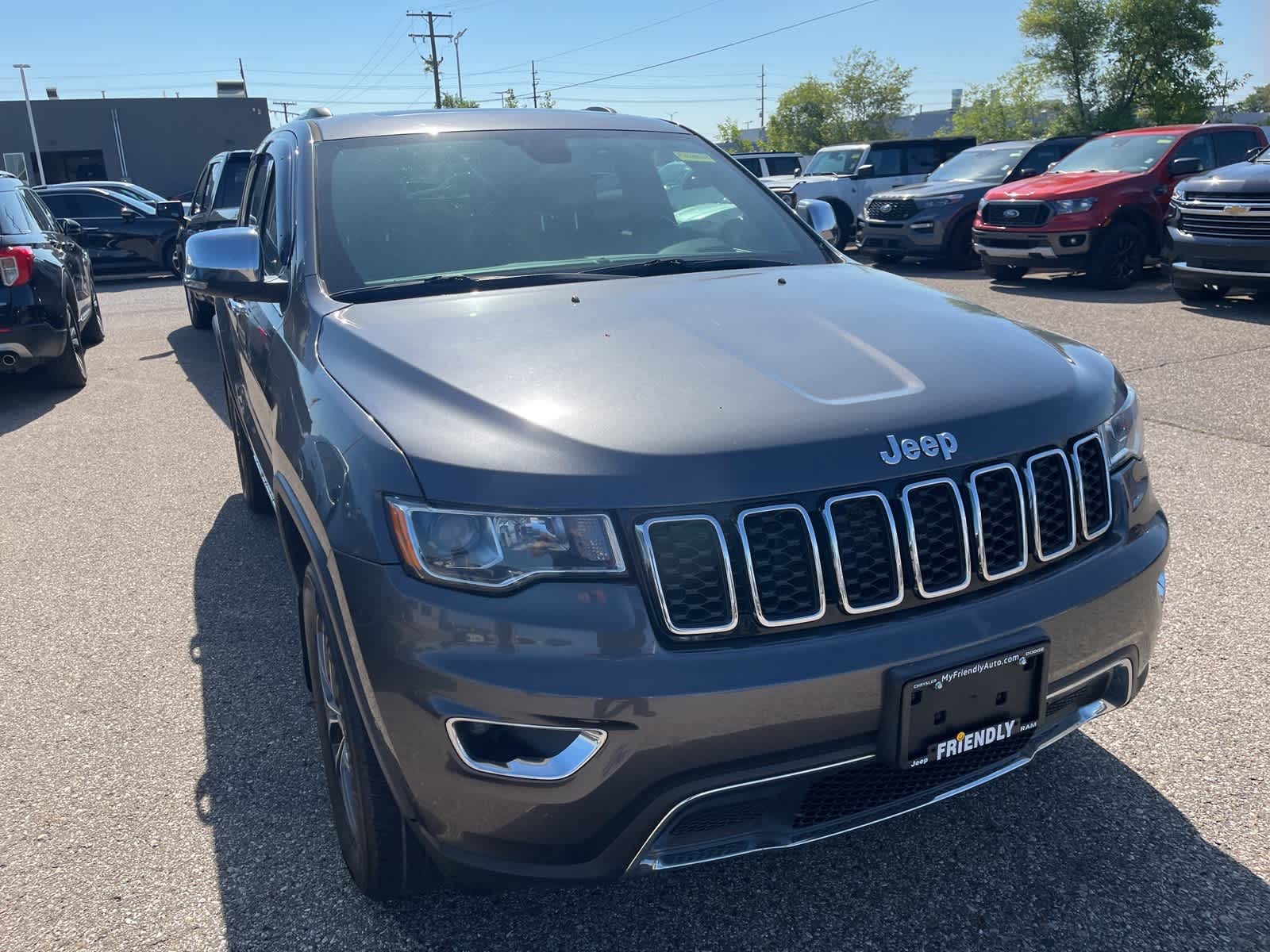 Thumbnail: 2017 Jeep Grand Cherokee - 18