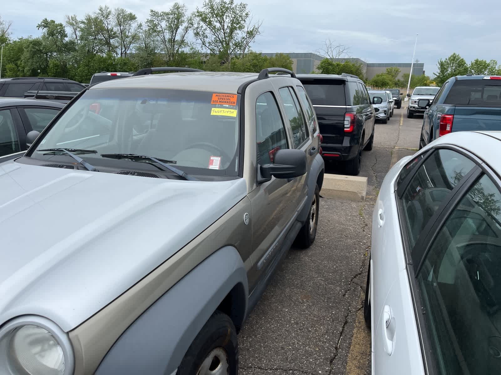 Thumbnail: 2005 Jeep Liberty - 5