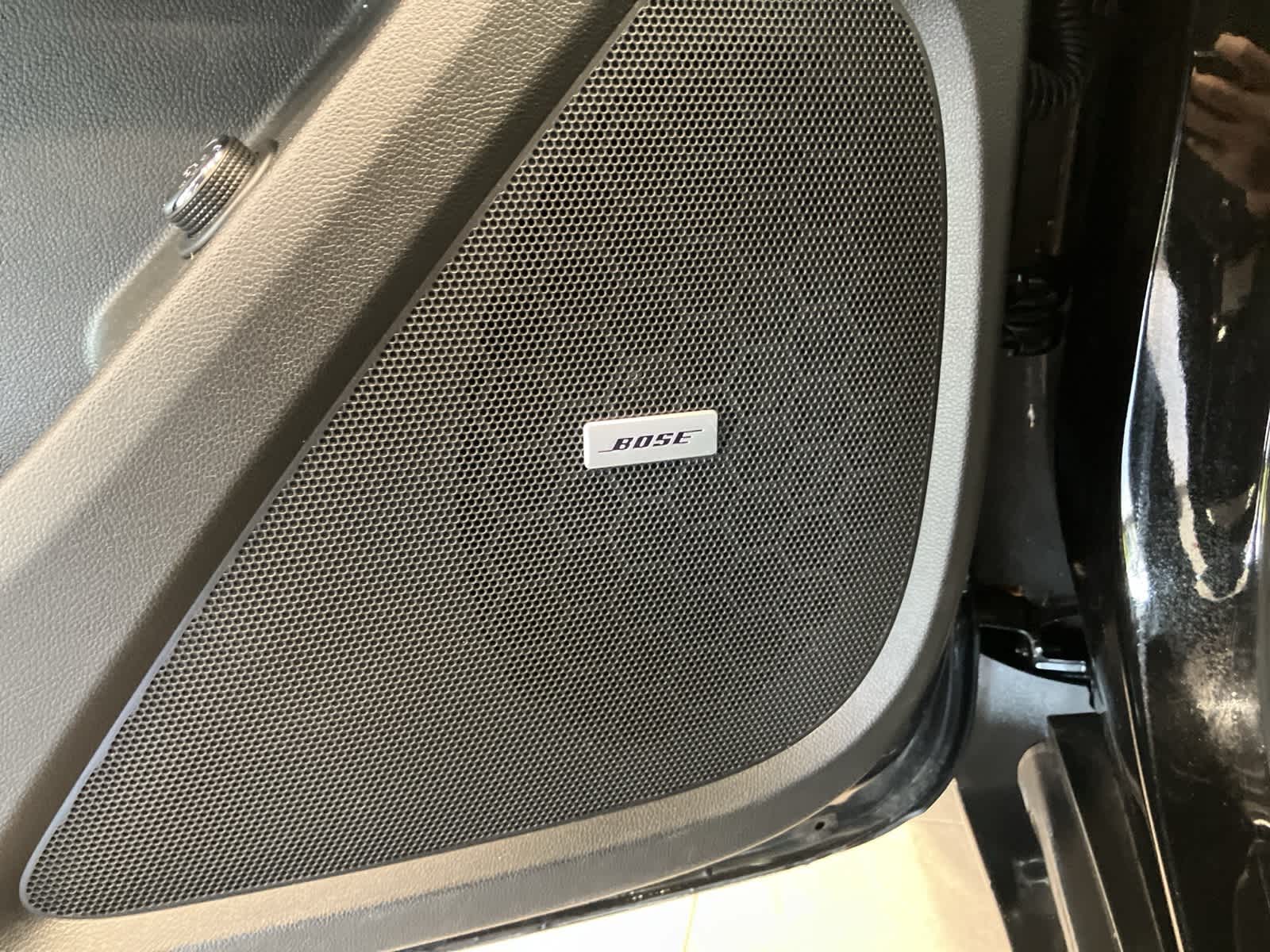 Thumbnail: 2022 Chevrolet Traverse - 14