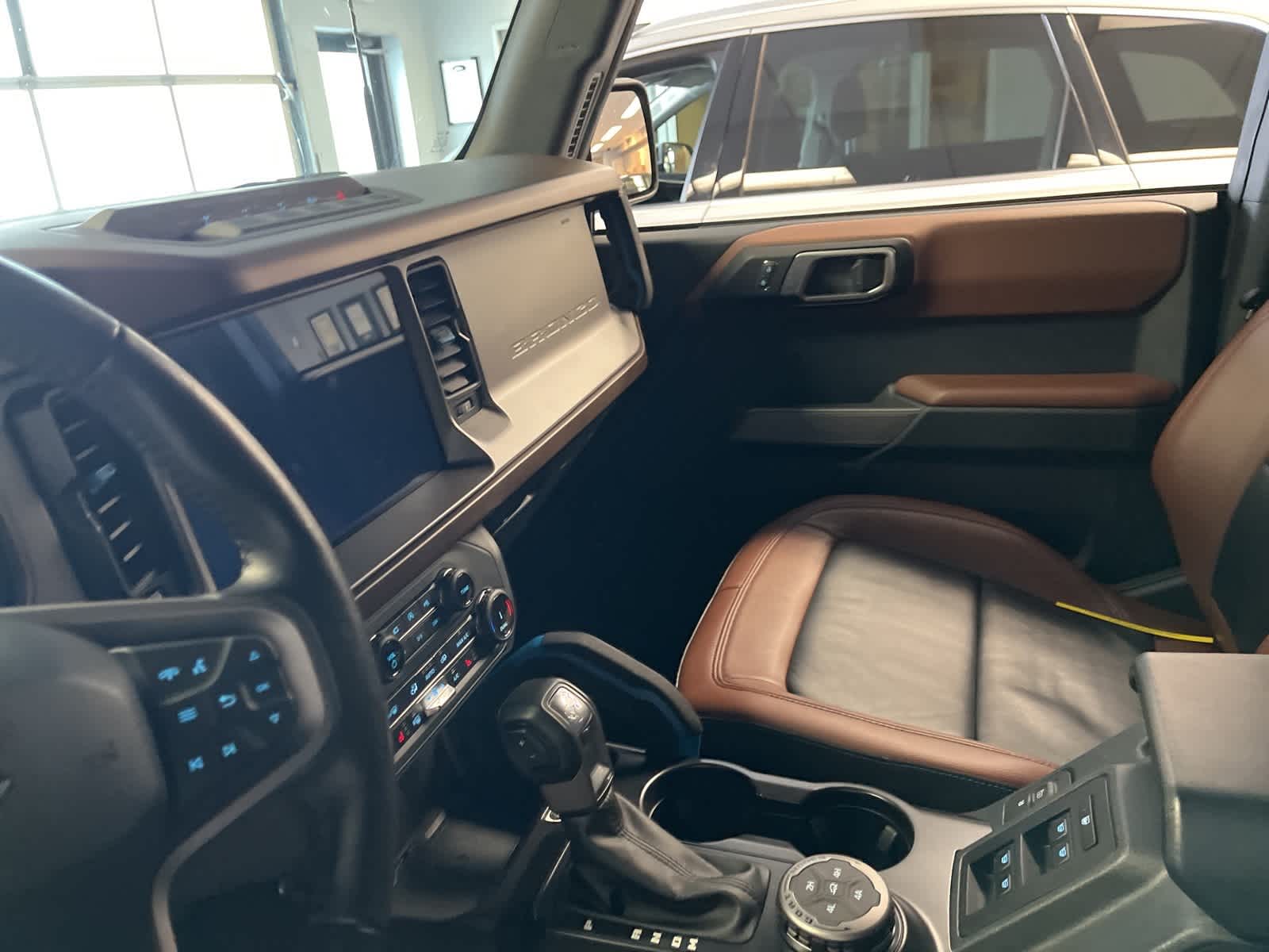 2022 Ford Bronco Outer Banks 24