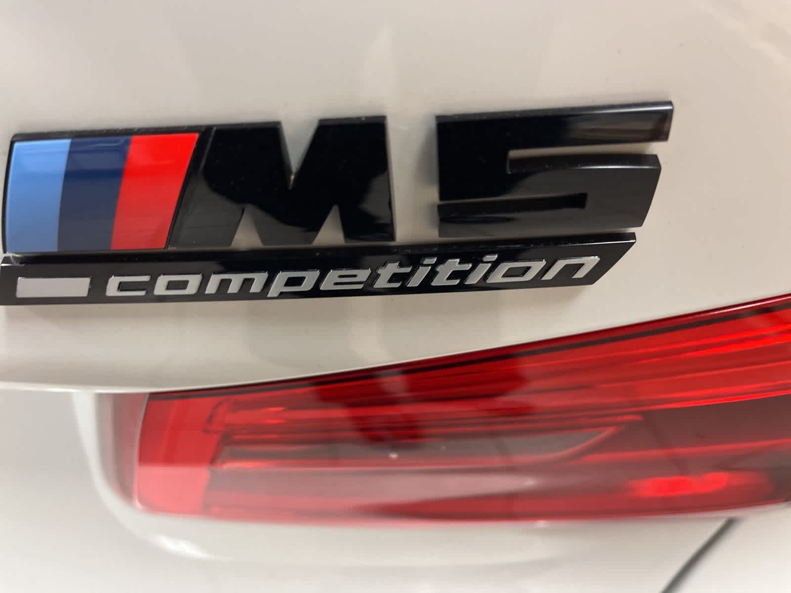 Thumbnail: 2019 BMW M5 - 34