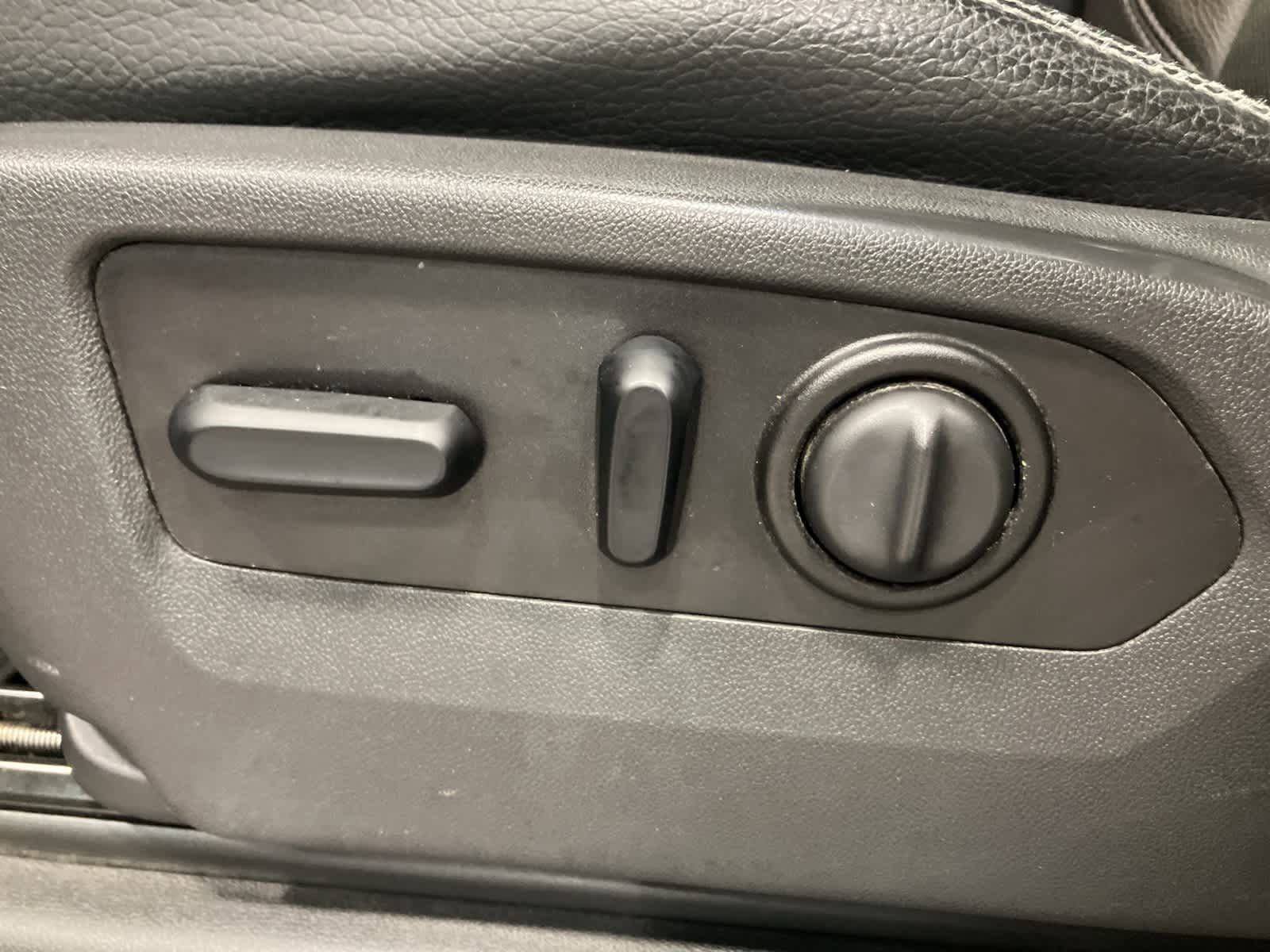 Thumbnail: 2020 GMC Sierra 3500 - 14