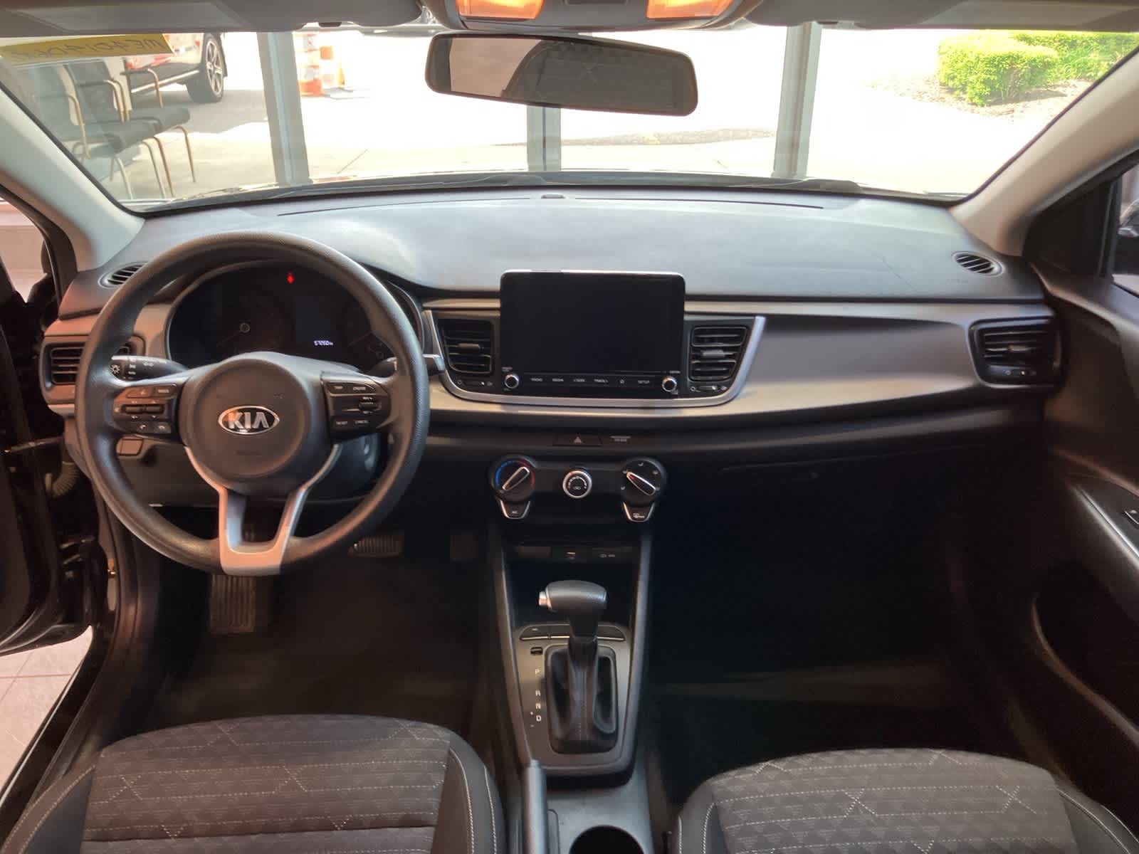 Thumbnail: 2021 Kia Rio - 19