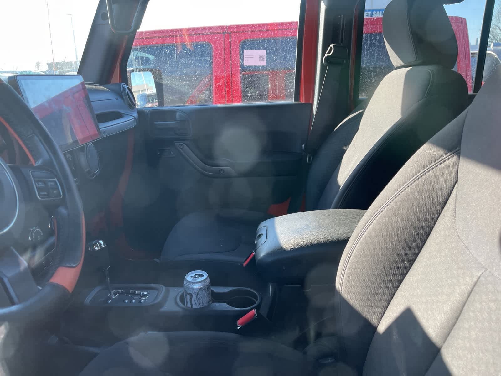 Thumbnail: 2015 Jeep Wrangler - 24