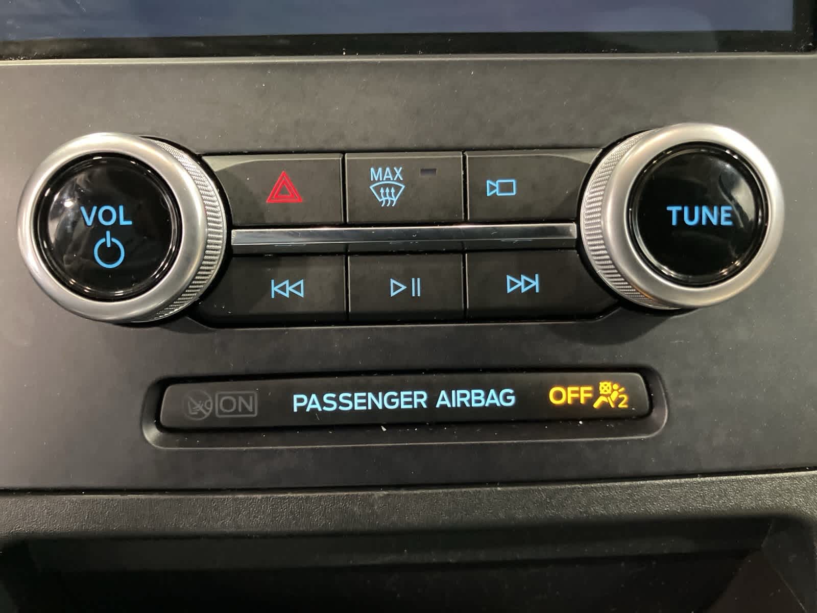 Thumbnail: 2023 Ford Edge - 19