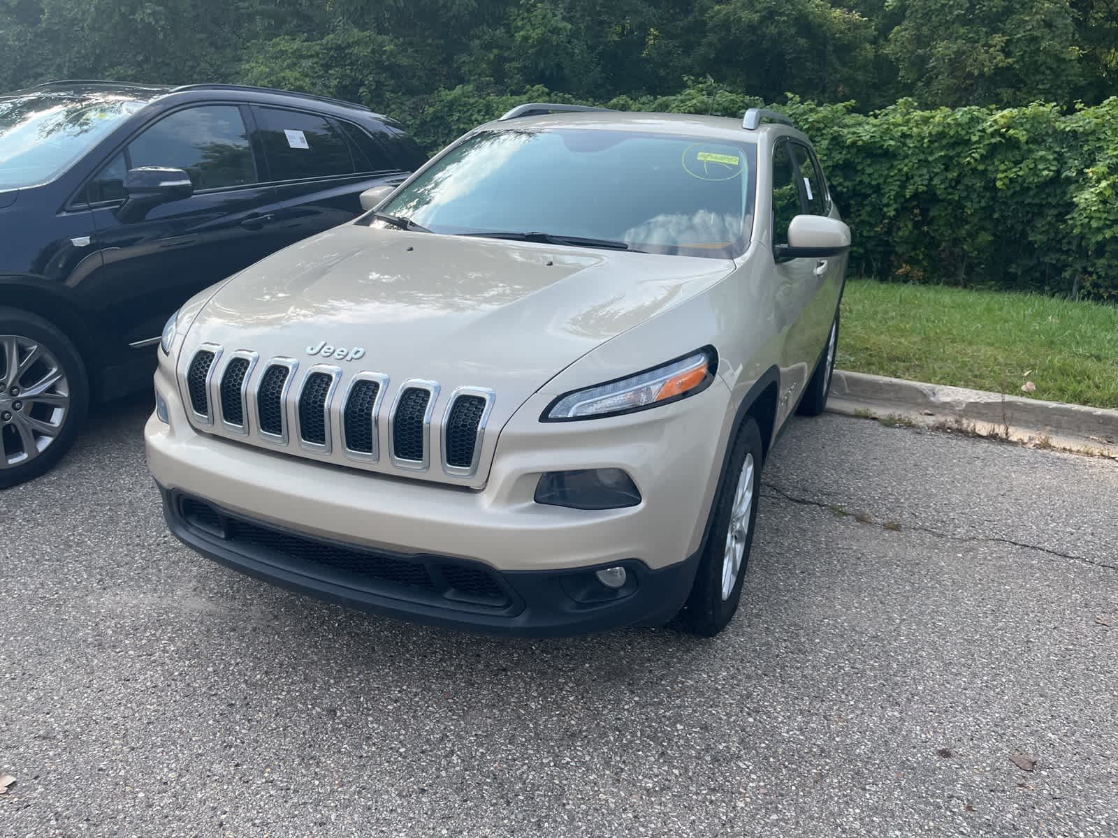 Thumbnail: 2015 Jeep Cherokee - 3