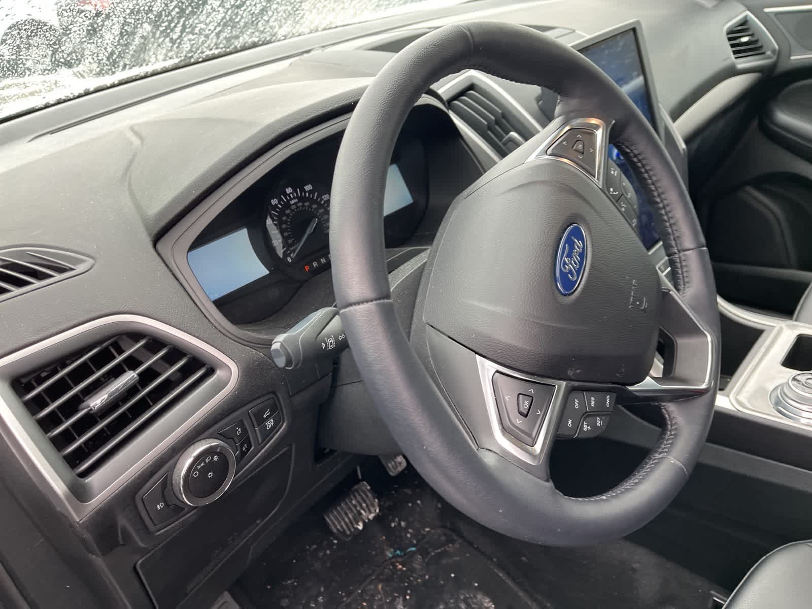 Thumbnail: 2023 Ford Edge - 25