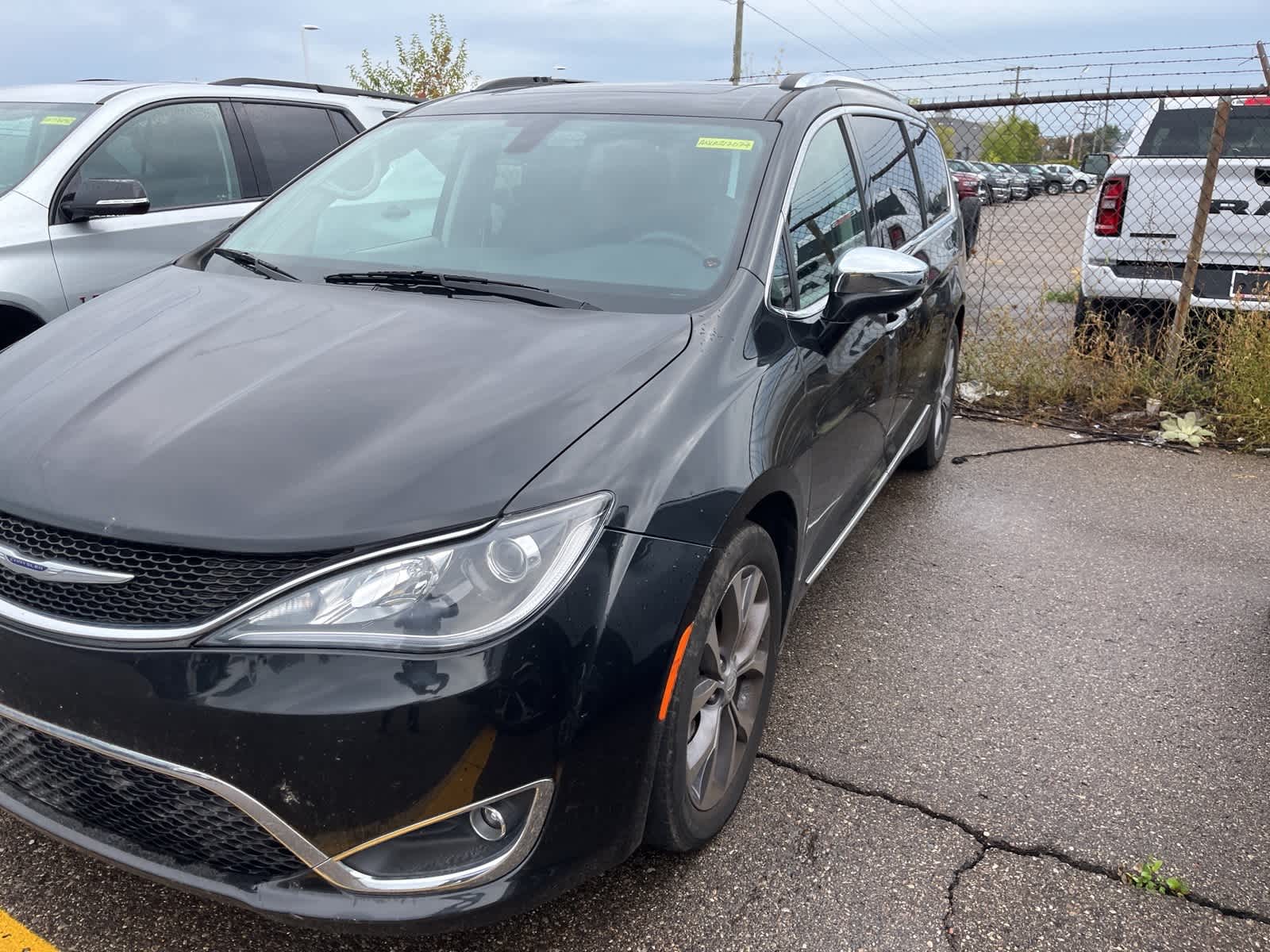 Thumbnail: 2020 Chrysler Pacifica - 4