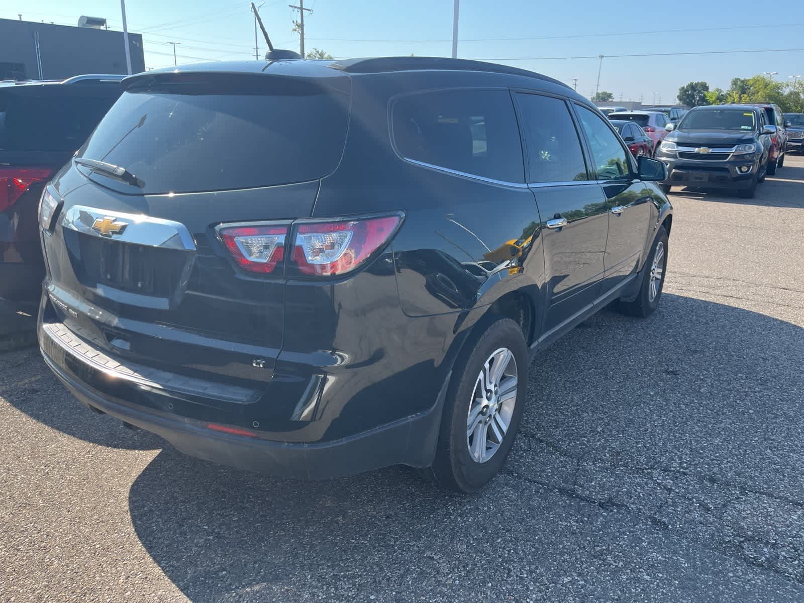Thumbnail: 2017 Chevrolet Traverse - 10