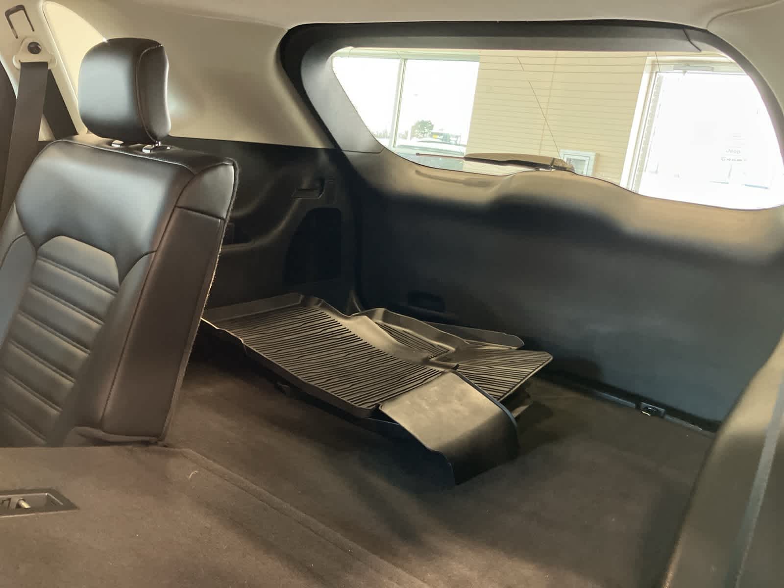 Thumbnail: 2020 Ford Edge - 27