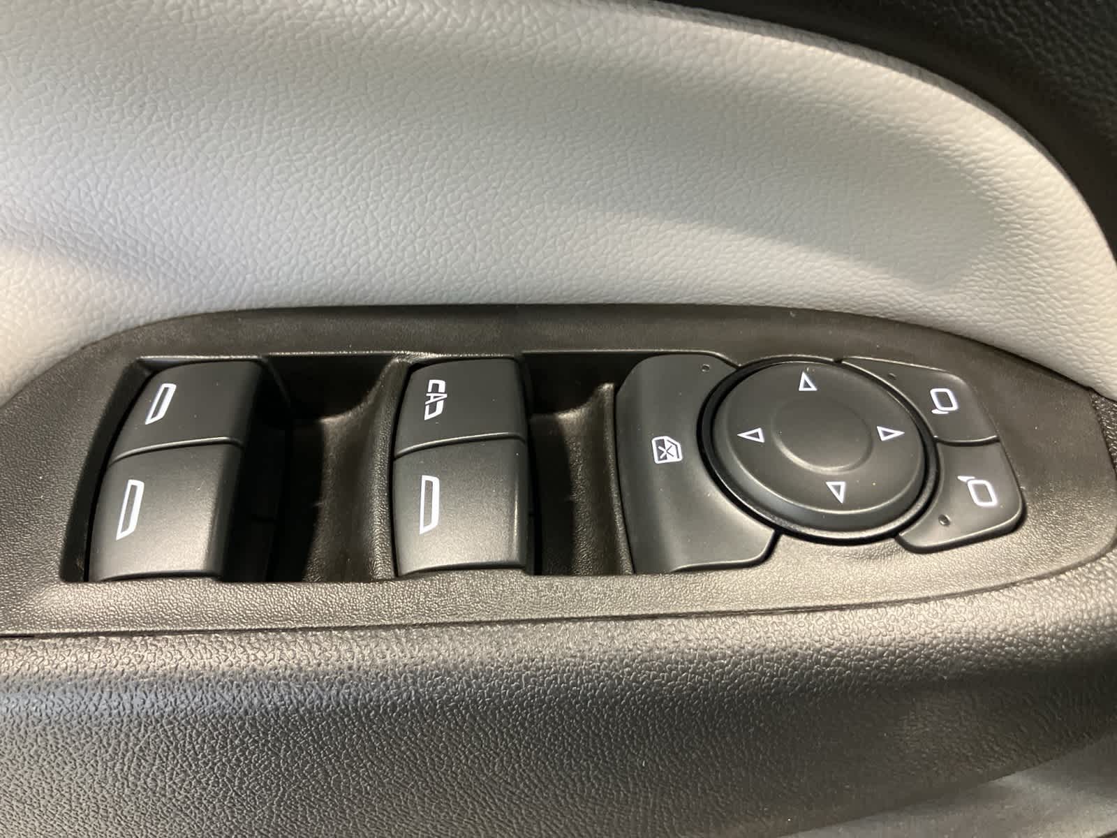 Thumbnail: 2022 Chevrolet Equinox - 12