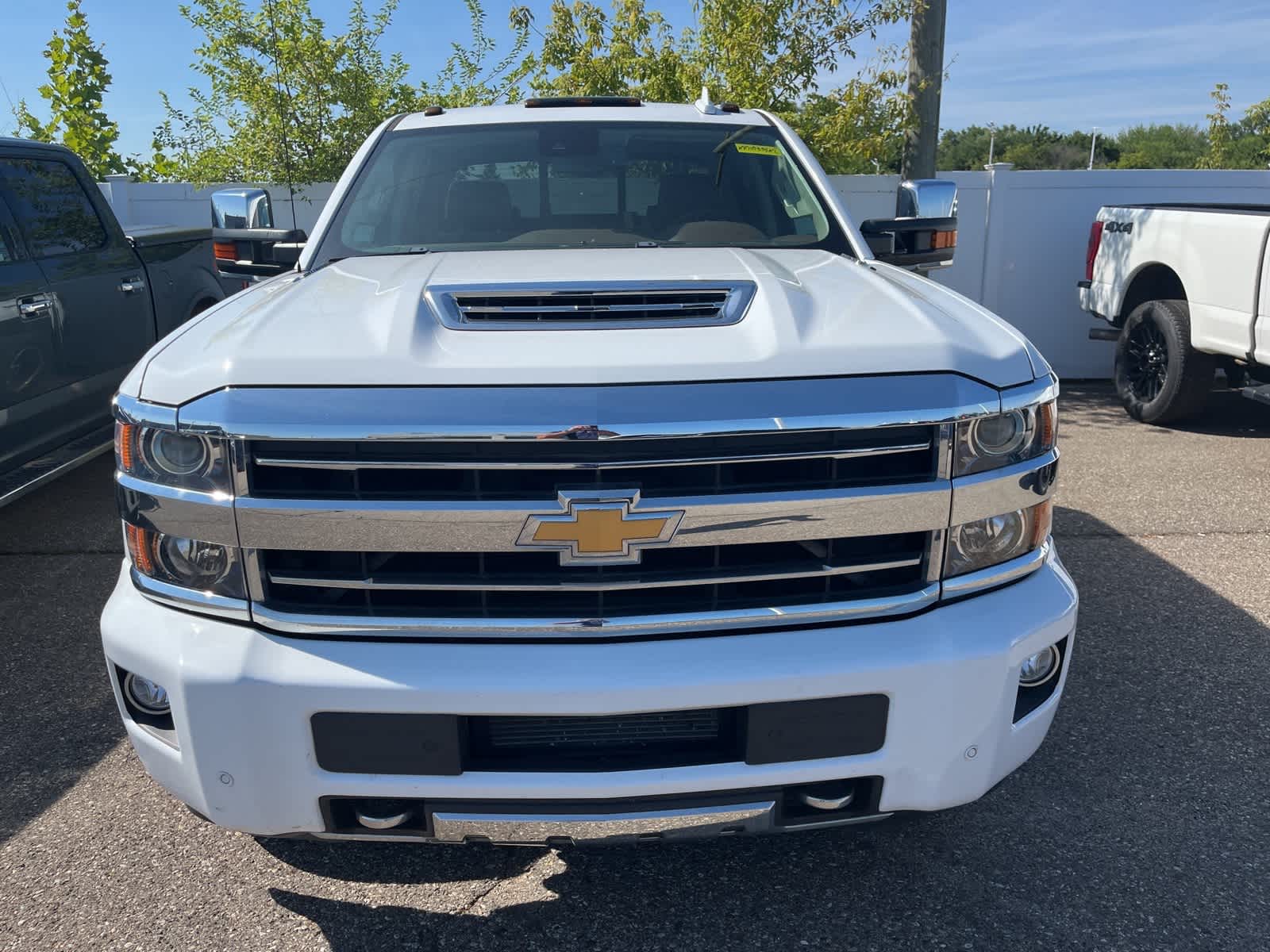 Thumbnail: 2019 Chevrolet Silverado 3500 - 21
