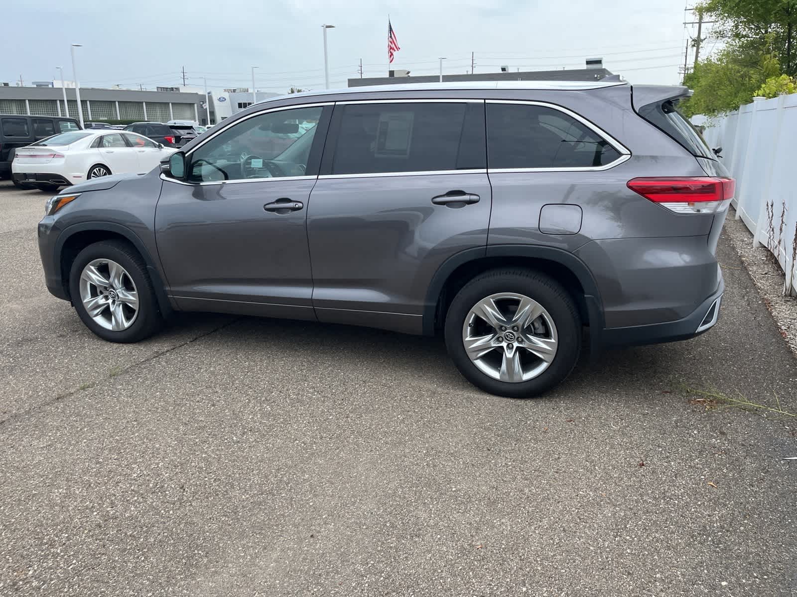 Thumbnail: 2018 Toyota Highlander - 6