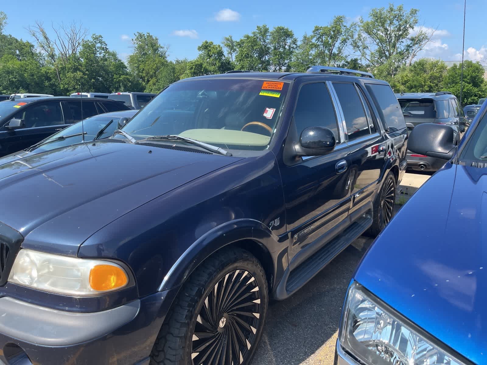 Thumbnail: 1998 Lincoln Navigator - 4