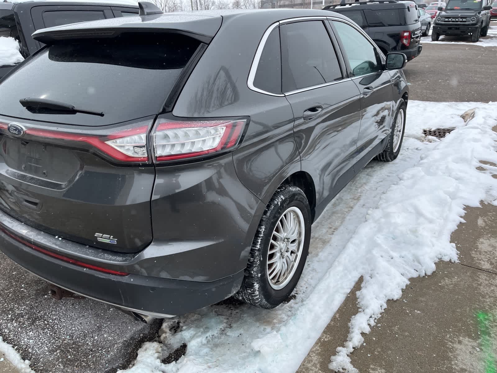 Thumbnail: 2015 Ford Edge - 15