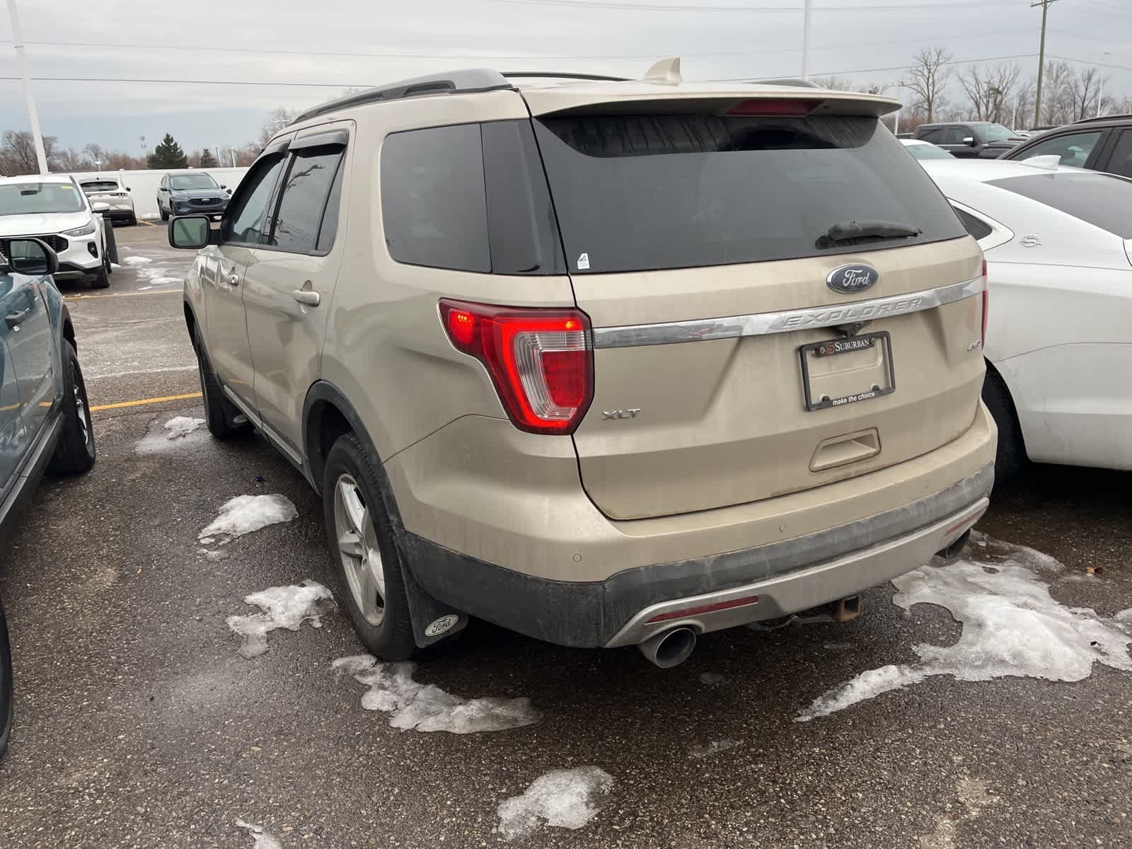 Thumbnail: 2017 Ford Explorer - 9