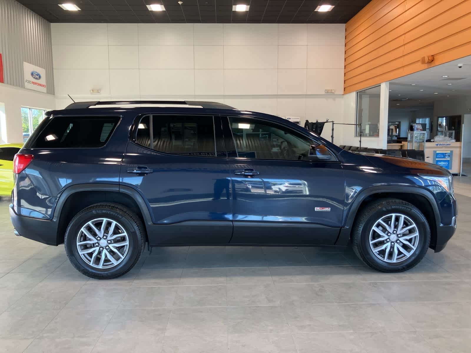 Thumbnail: 2017 GMC Acadia - 4
