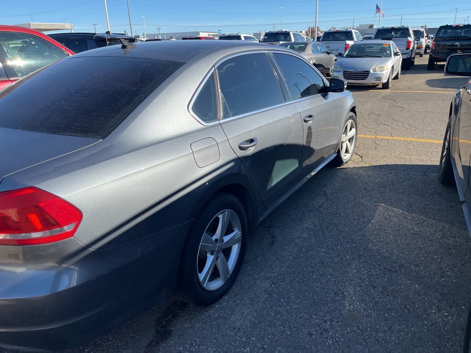 Thumbnail: 2013 Volkswagen Passat - 16