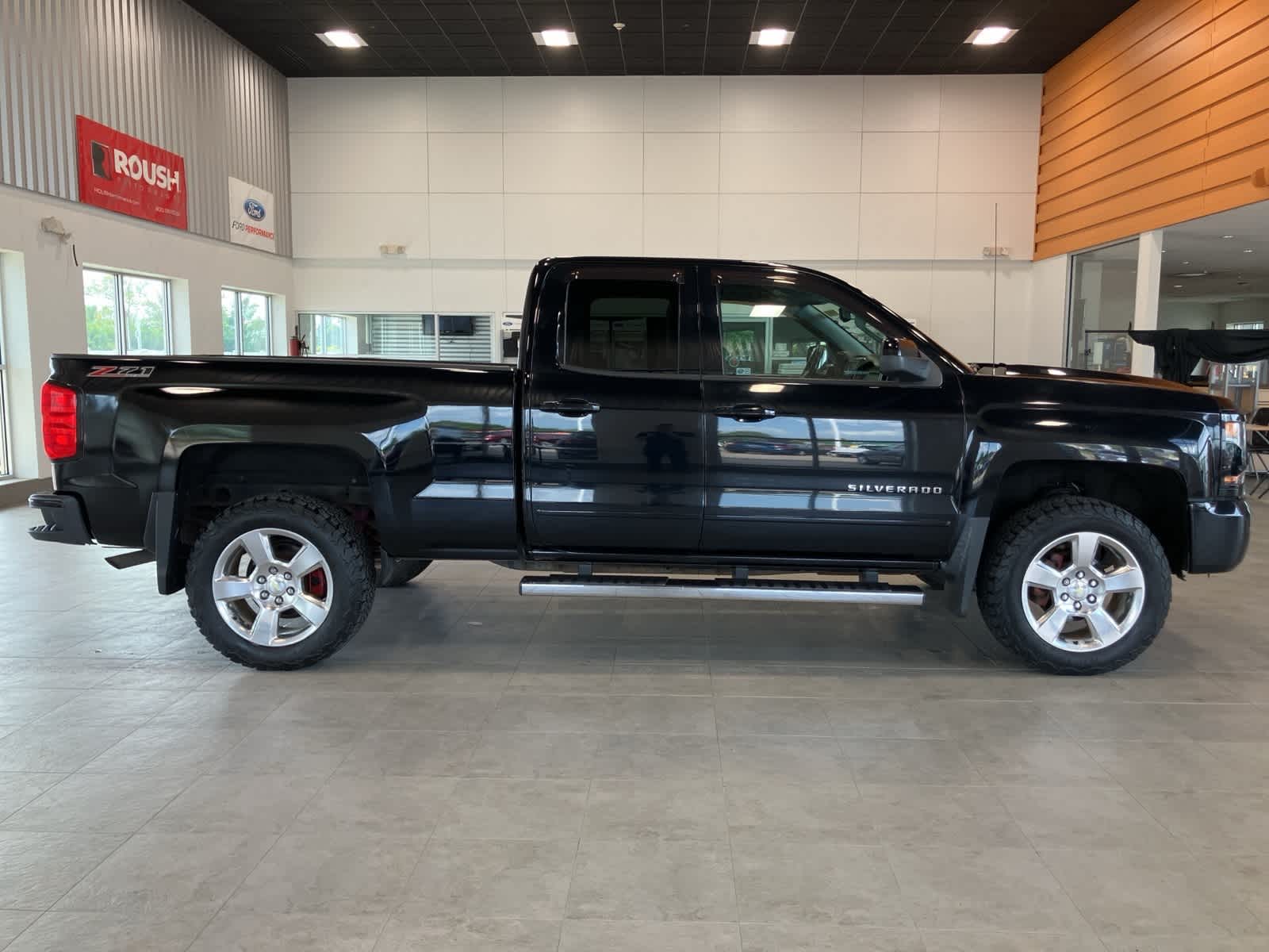 Thumbnail: 2016 Chevrolet Silverado 1500 - 4